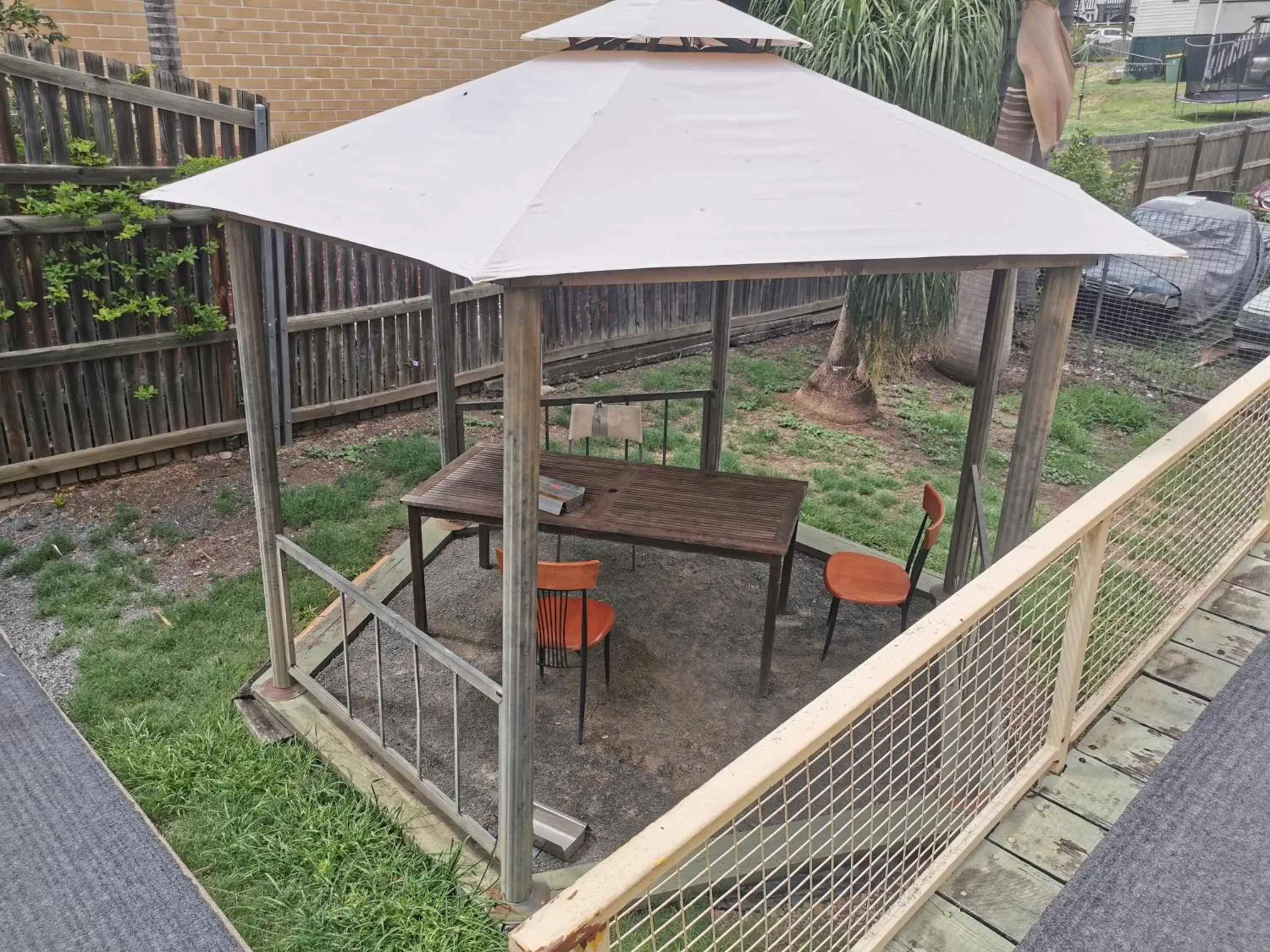 Patio, BBQ Facilities in Central Motel Ipswich