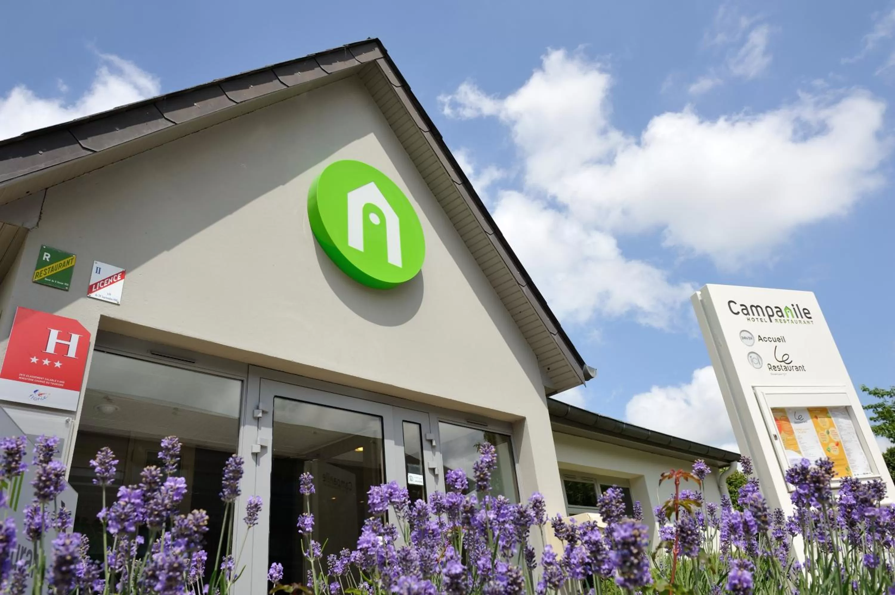 Facade/entrance in Campanile Pont-à-Mousson