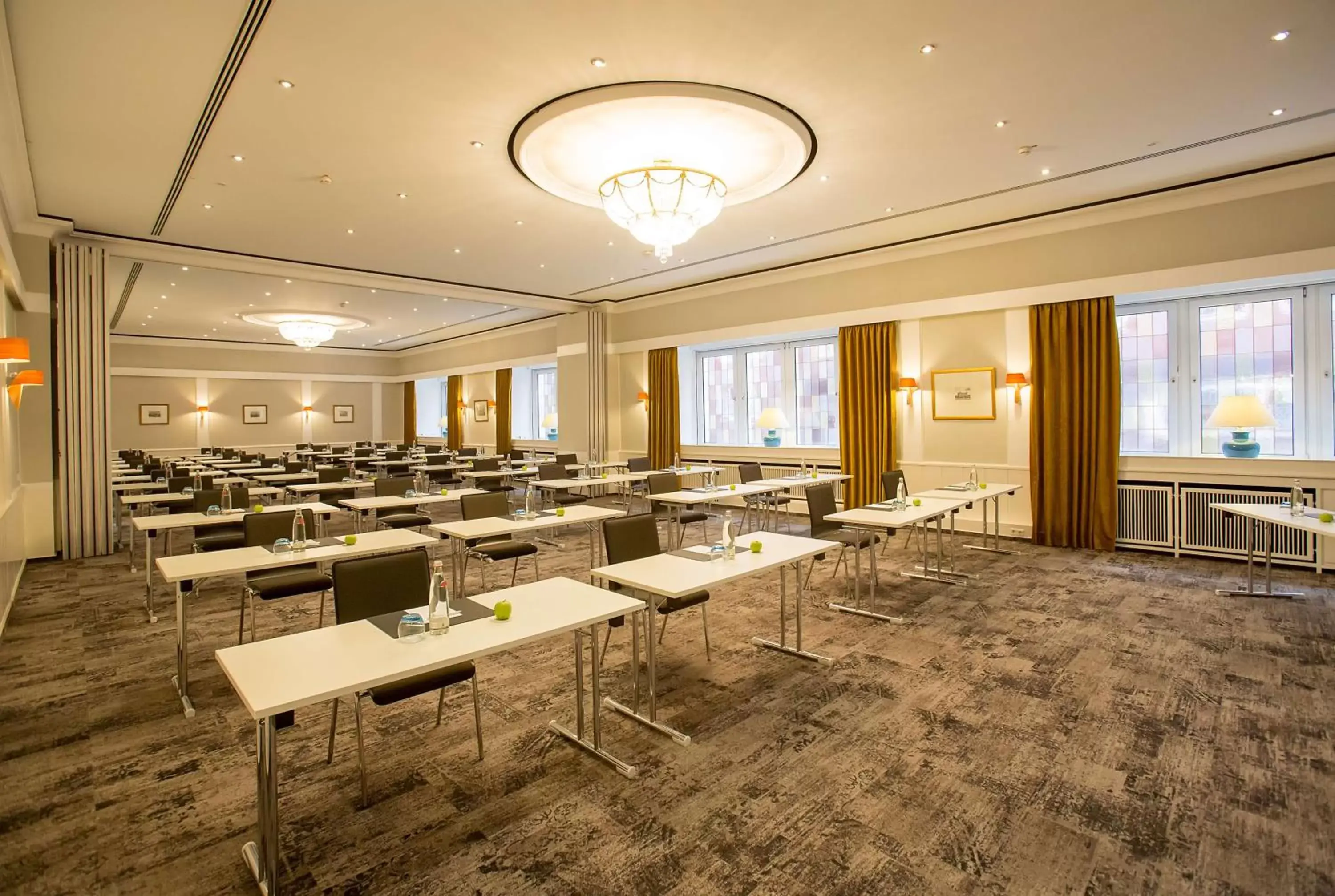 On site, Restaurant/Places to Eat in Hotel Essener Hof; Sure Hotel Collection by Best Western