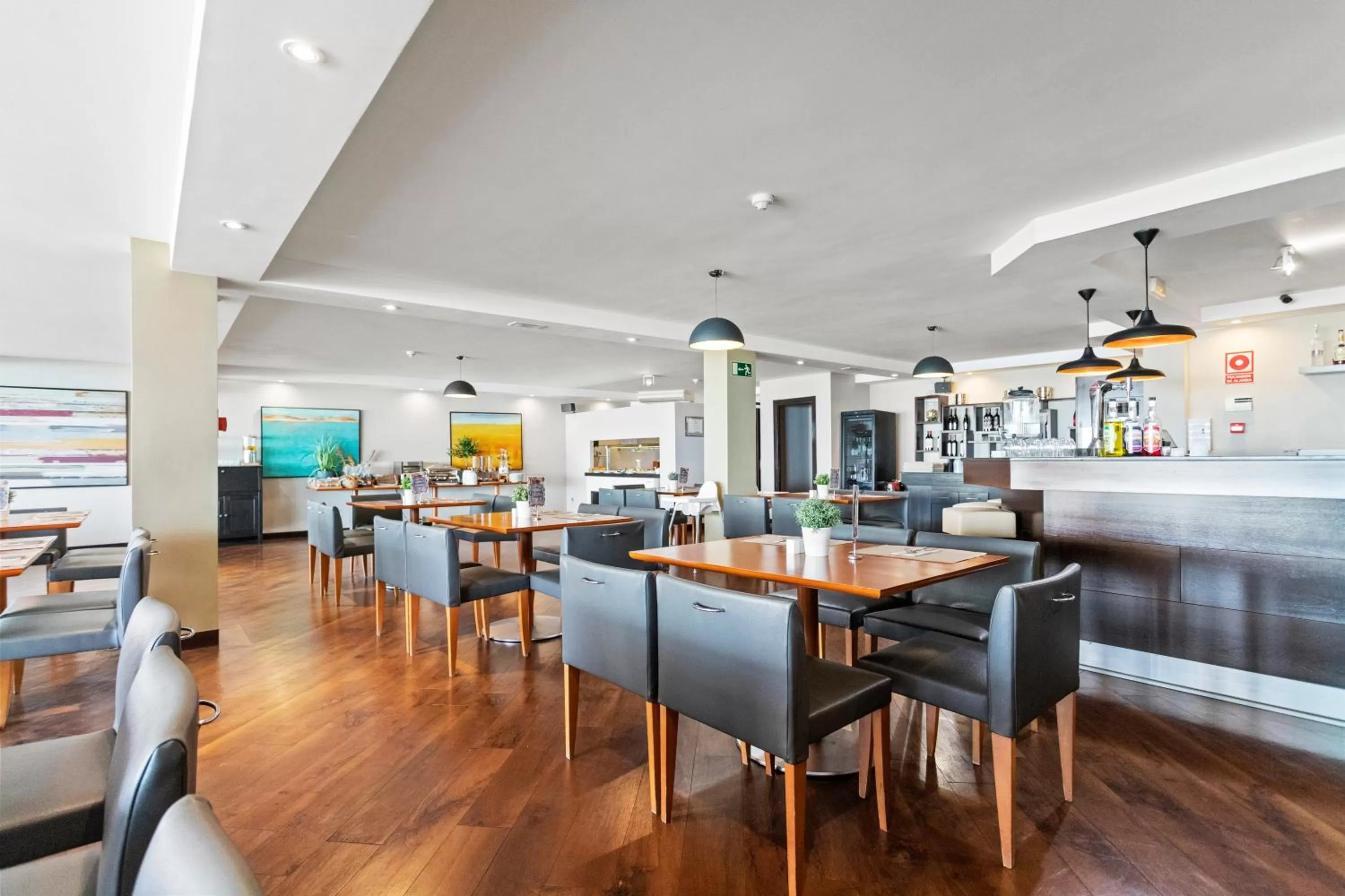 Restaurant/places to eat in Wyndham Residences Costa Adeje