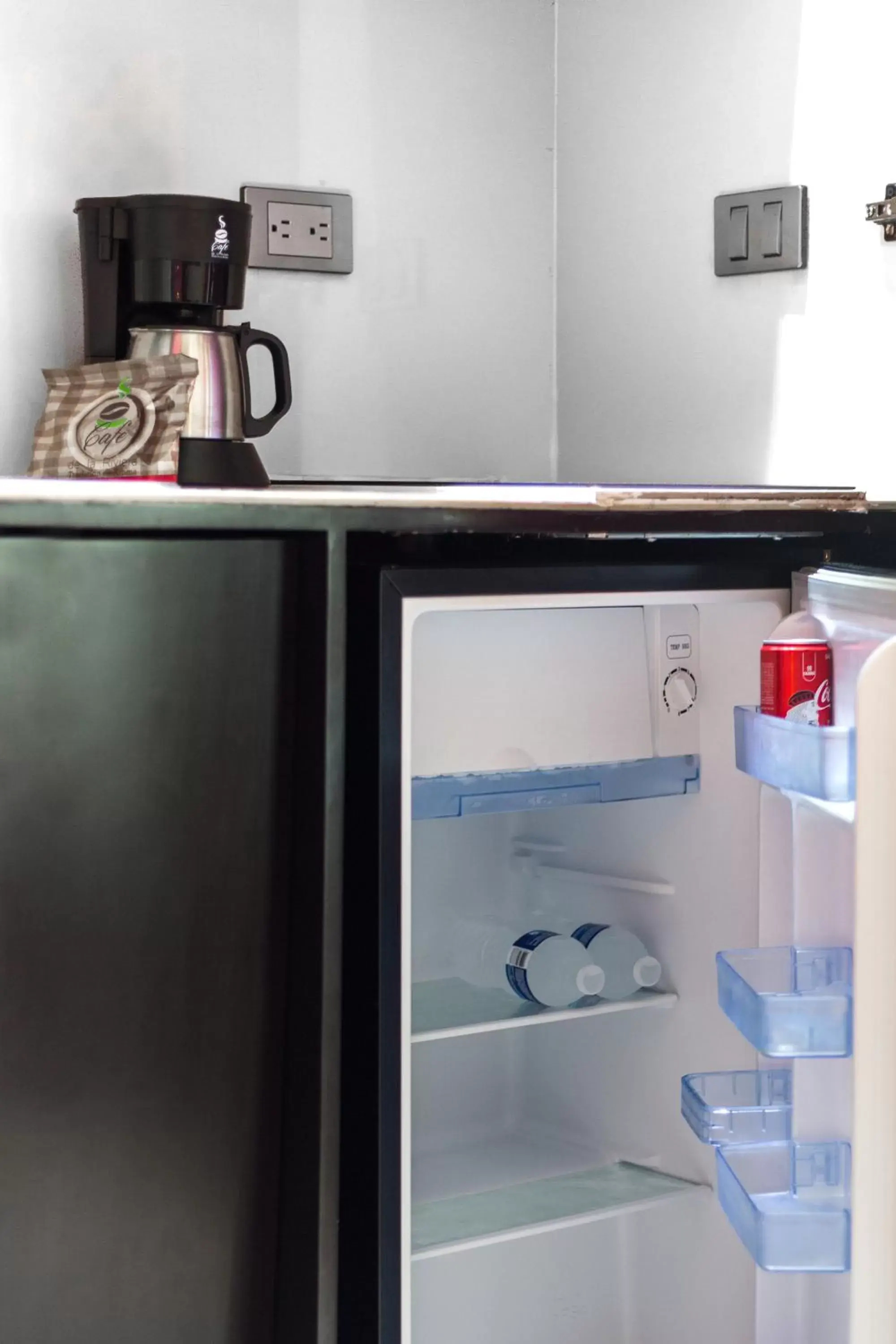 Kitchen or kitchenette, Coffee/Tea Facilities in Suites Corazon