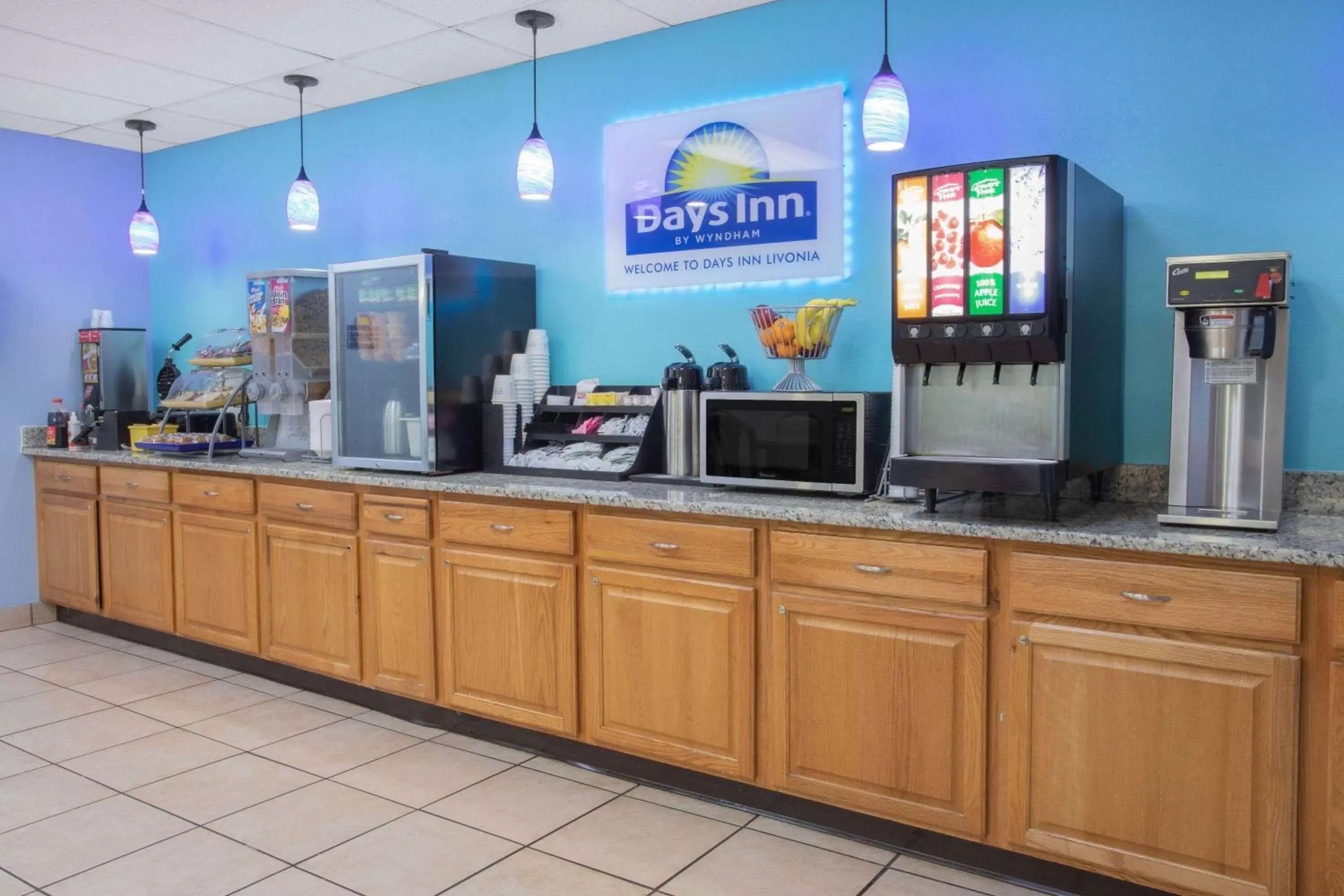 Breakfast in Days Inn by Wyndham Livonia Canton Detroit