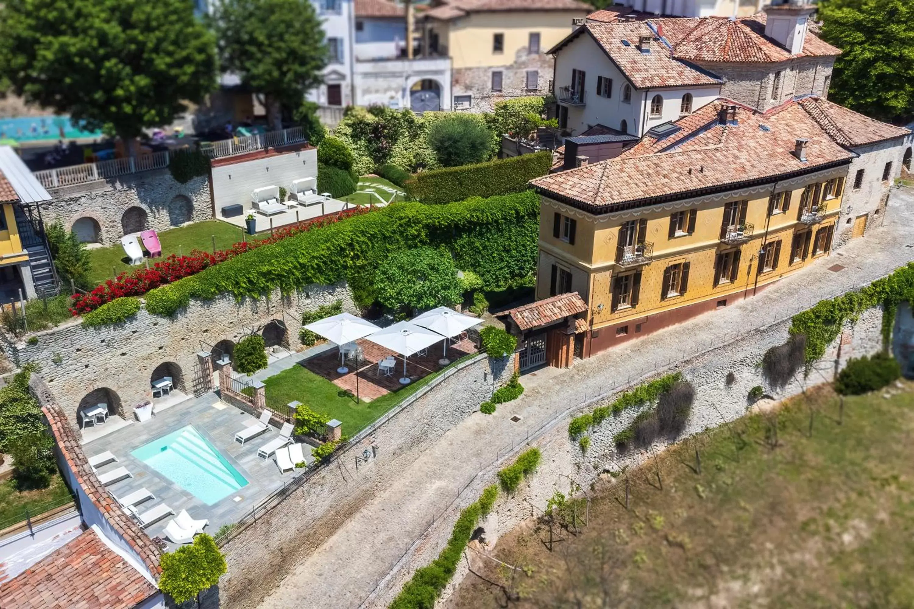 Property building, Bird's-eye View in Relais Villa del Borgo