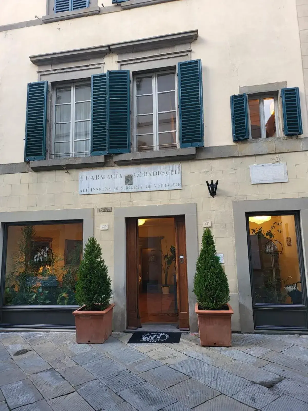 Facade/entrance, Property Building in Hotel Logge Dei Mercanti