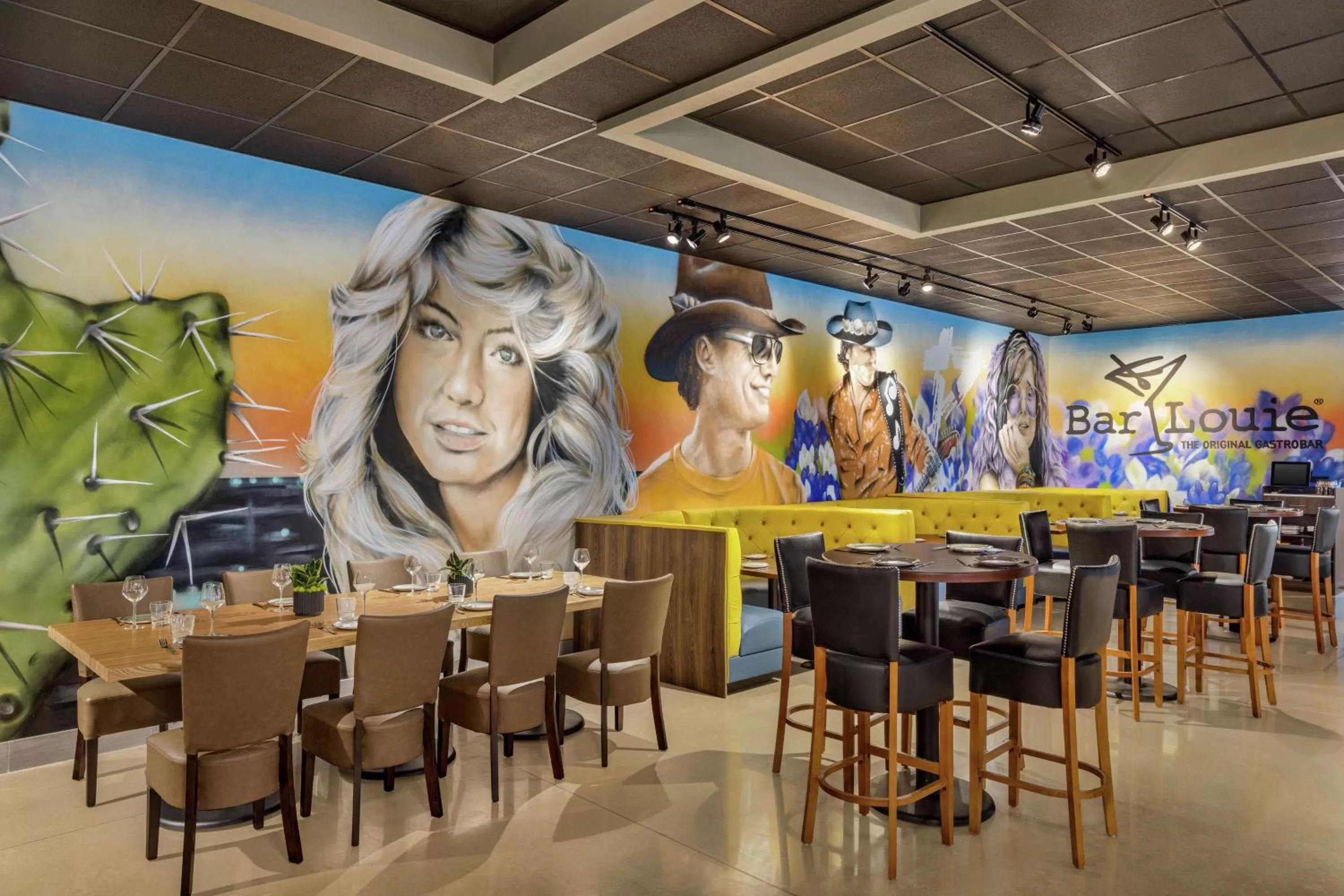 Lounge or bar in Embassy Suites by Hilton Round Rock