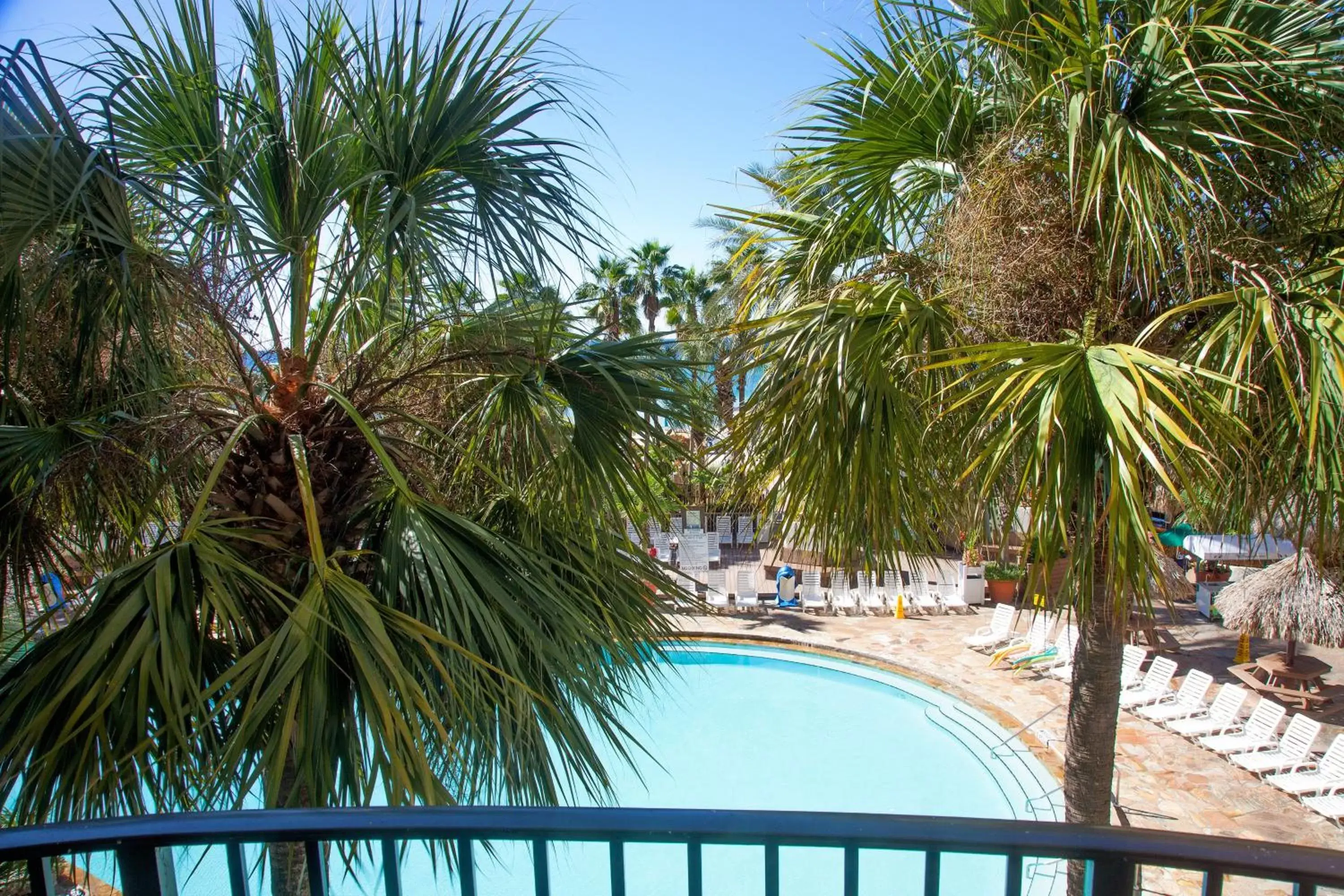 Photo of the whole room, Swimming Pool in Holiday Inn Resort Panama City Beach - Beachfront, an IHG Hotel