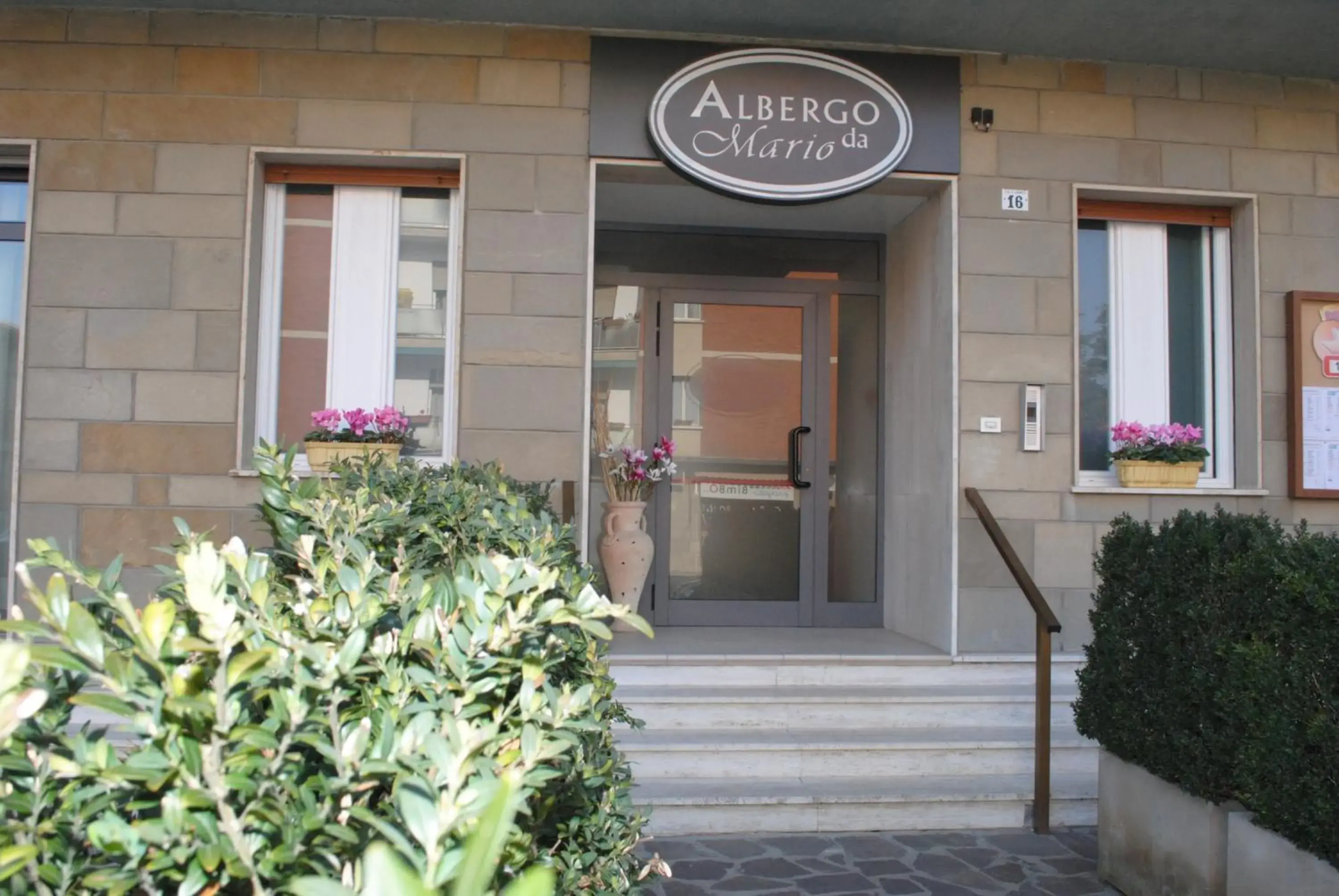 Facade/entrance in Albergo "da Mario"