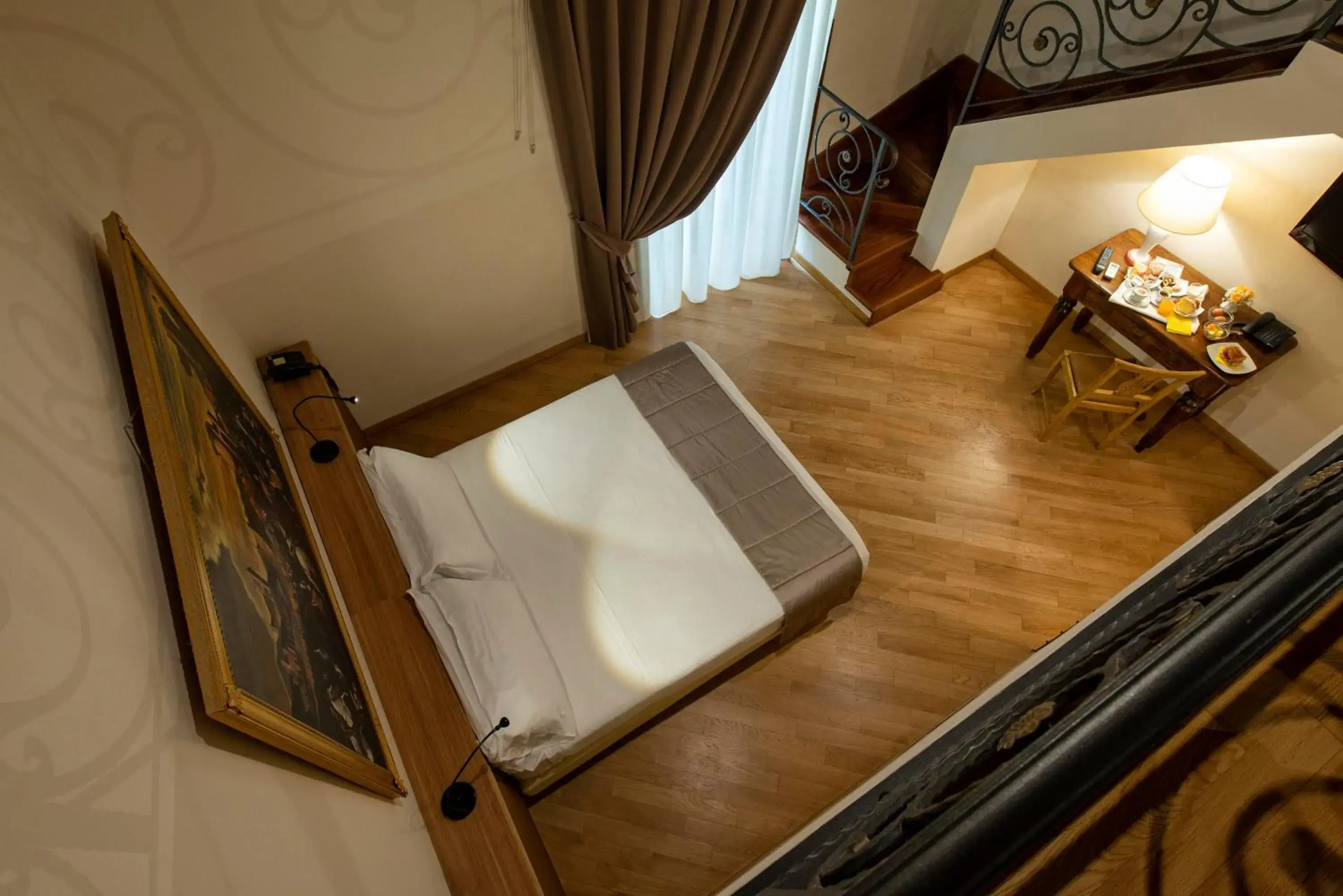 Bed, Bathroom in Grand Hotel Europa & Restaurant