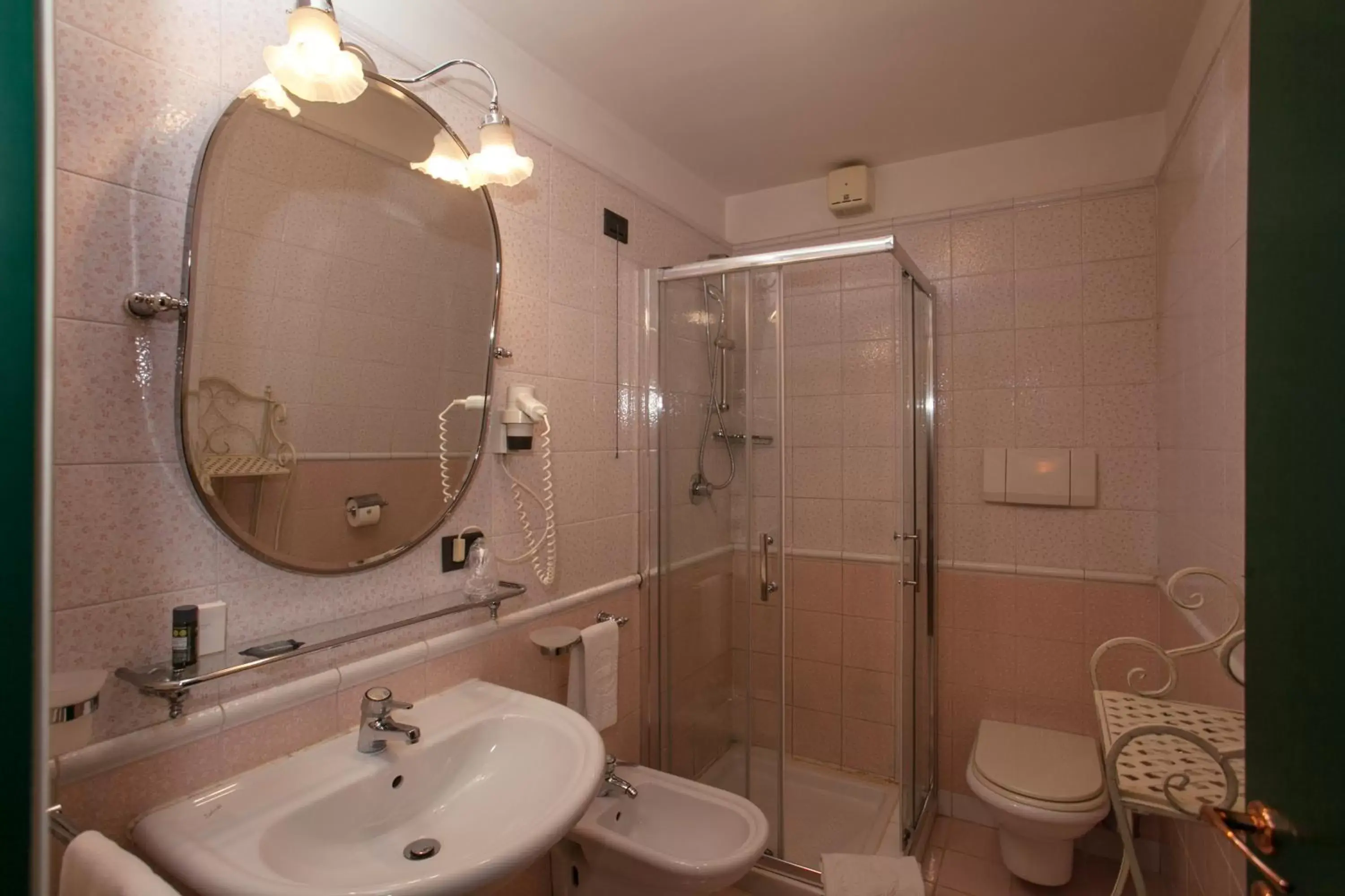 Shower, Bathroom in Zodiacus Residence