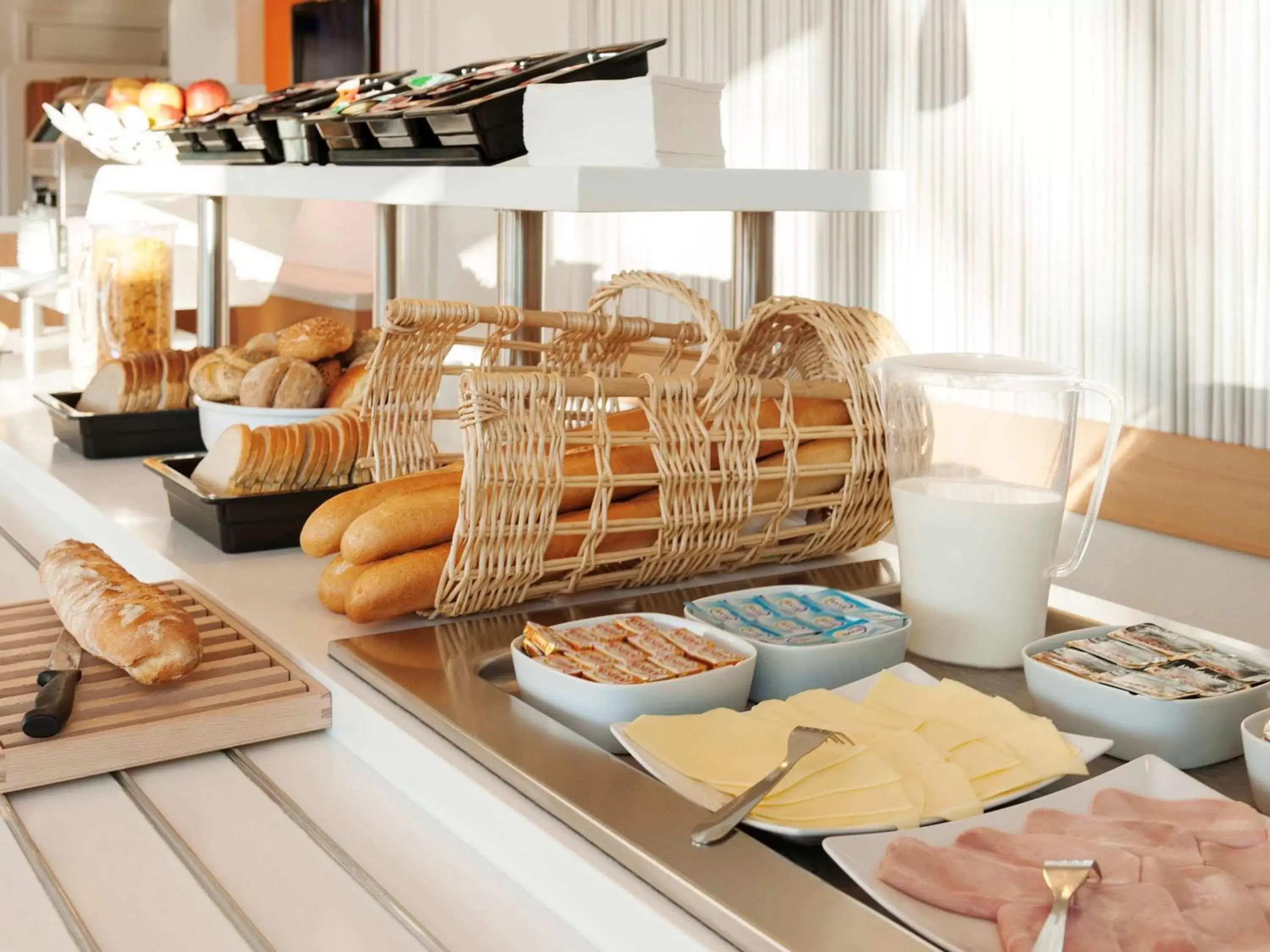 Restaurant/places to eat, Breakfast in ibis budget Antwerpen Port
