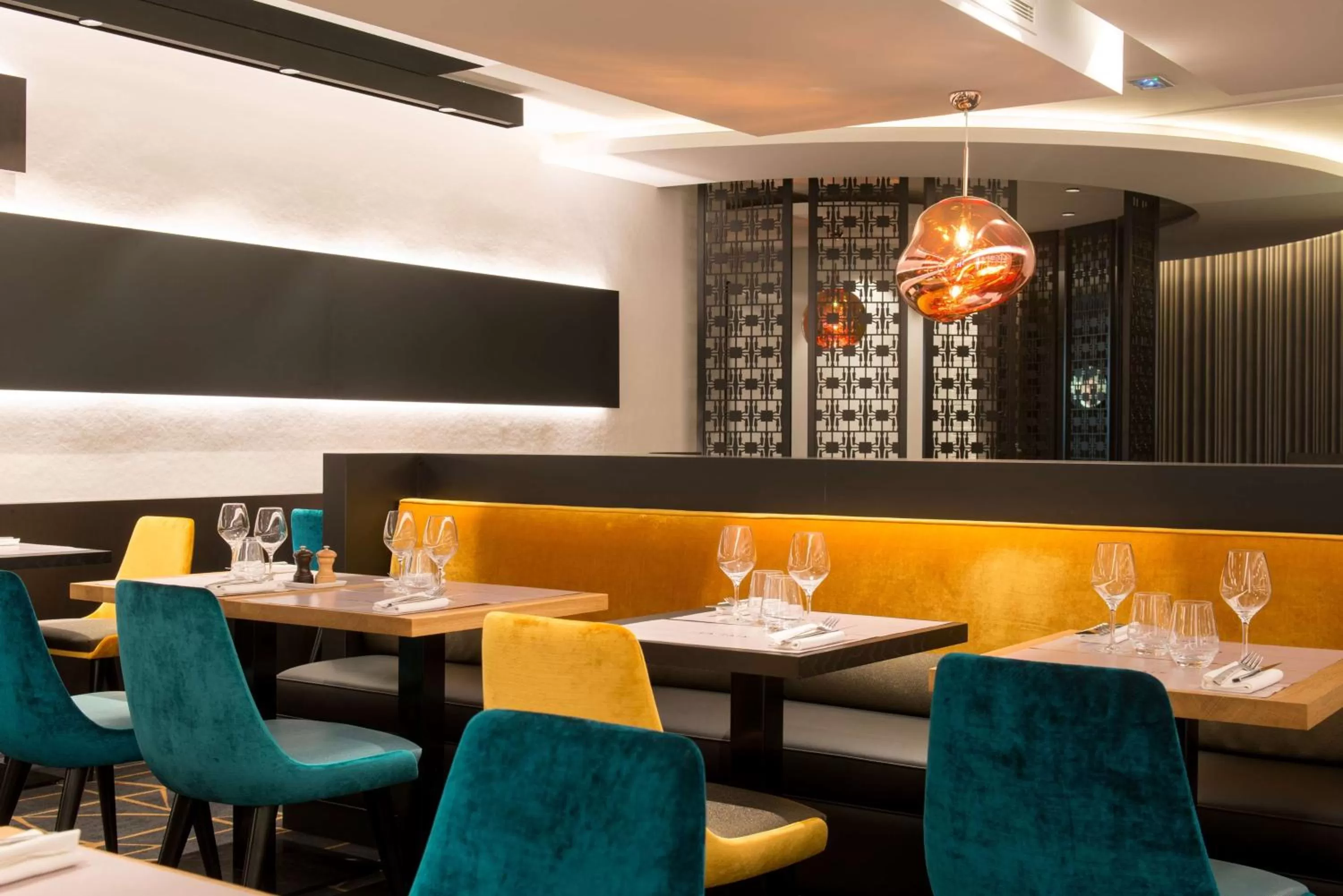 Restaurant/places to eat in Best Western Premier Hotel de la Paix