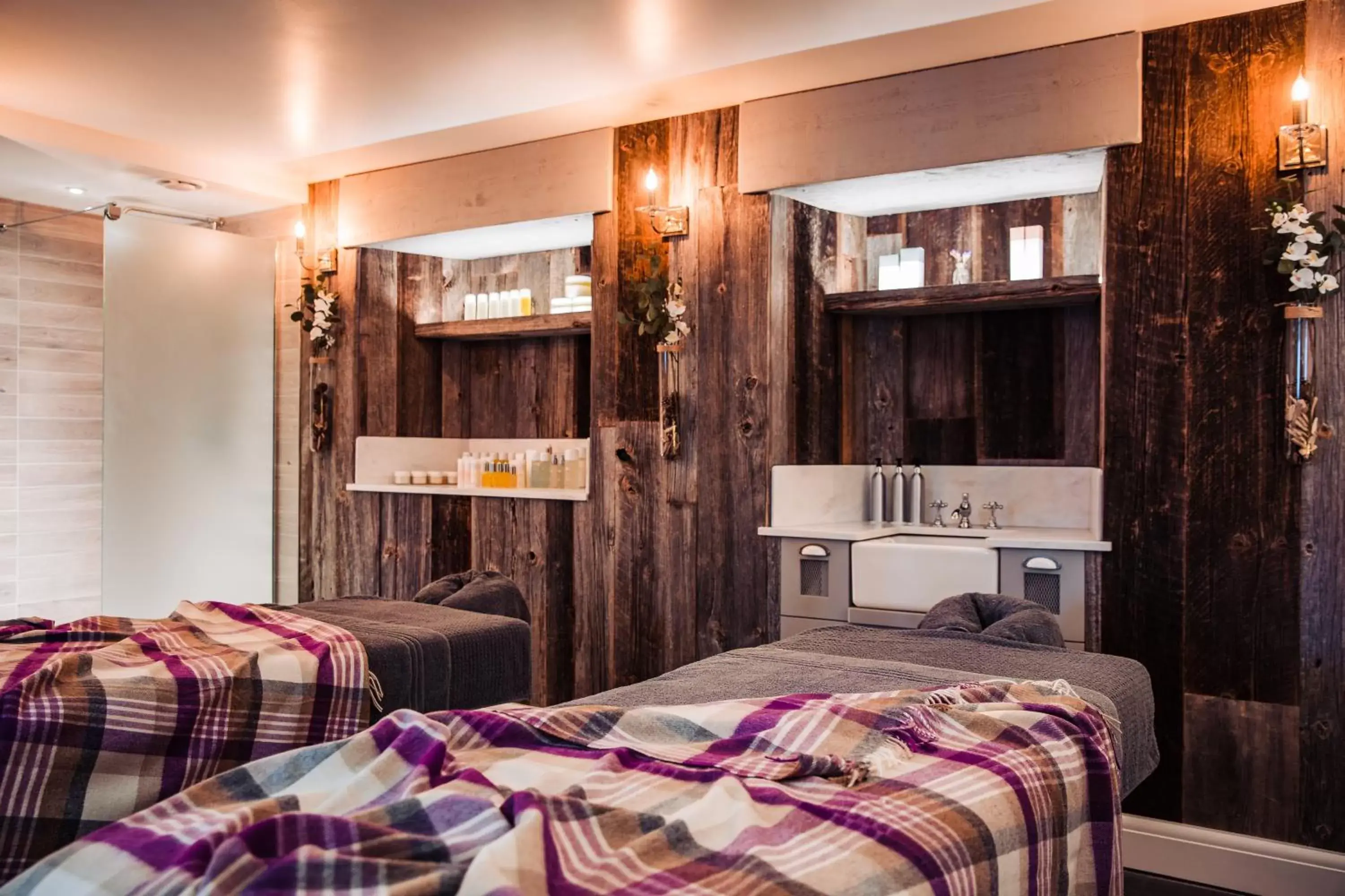 Massage, Bed in Low Wood Bay Massage, Bed in Low Wood Bay