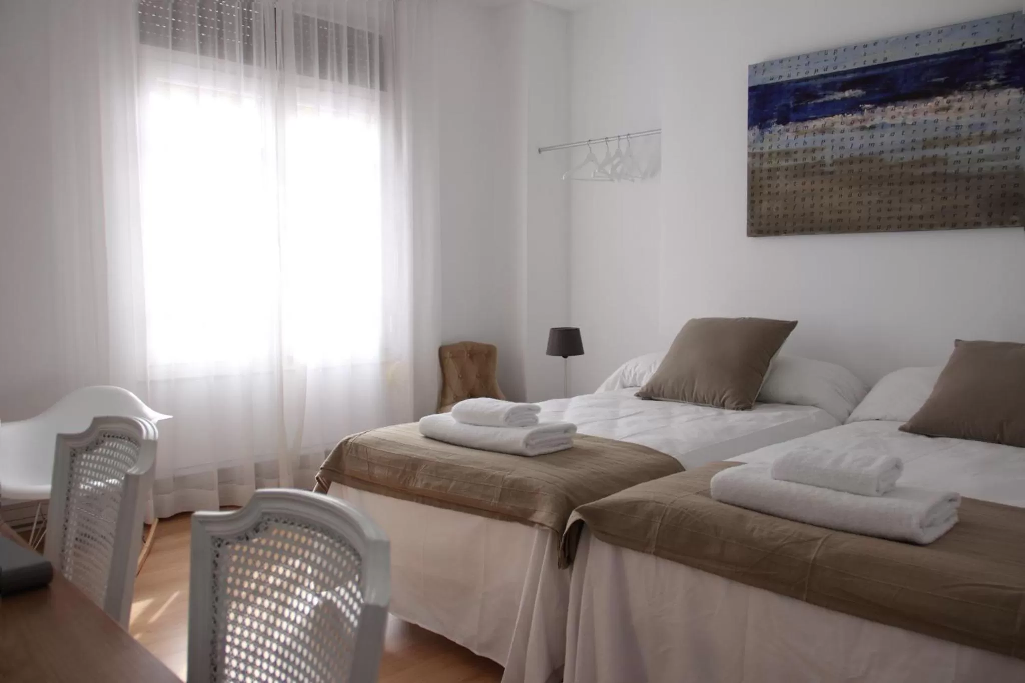 Day, Bed in 7 Moons B&B