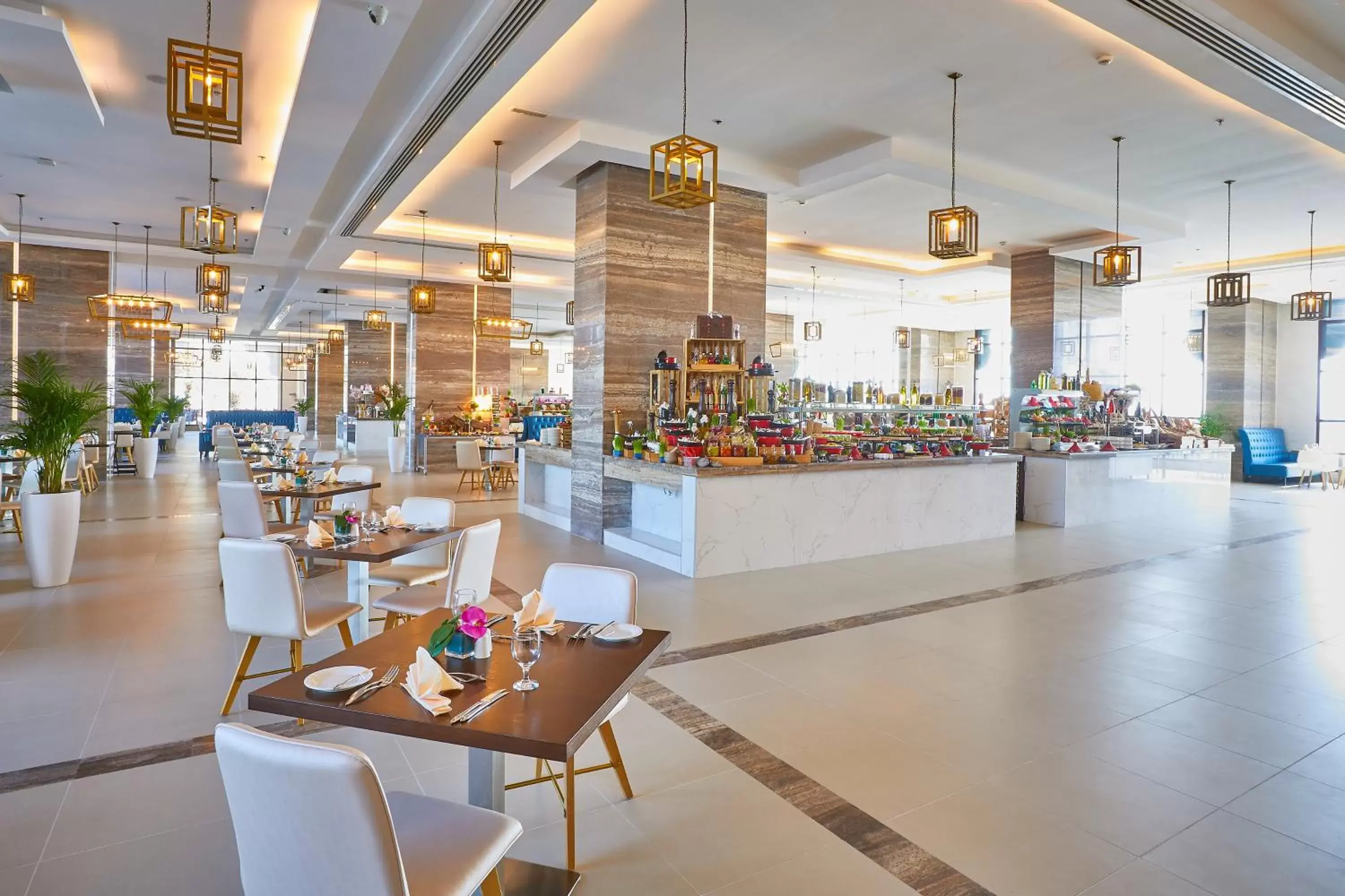 Restaurant/Places to Eat in Al Bahar Hotel & Resort