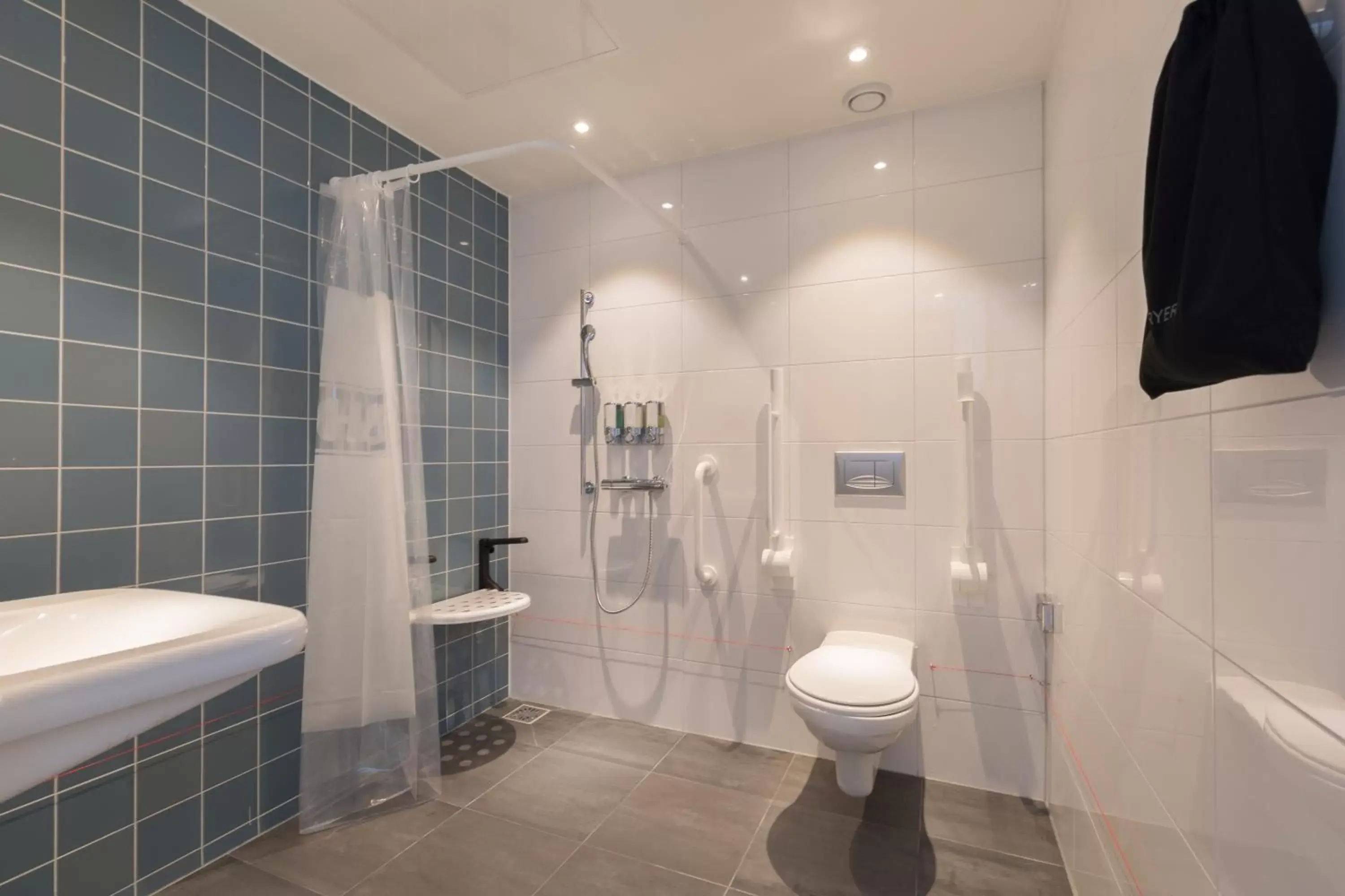 Bathroom in Hampton By Hilton Utrecht Centraal Station