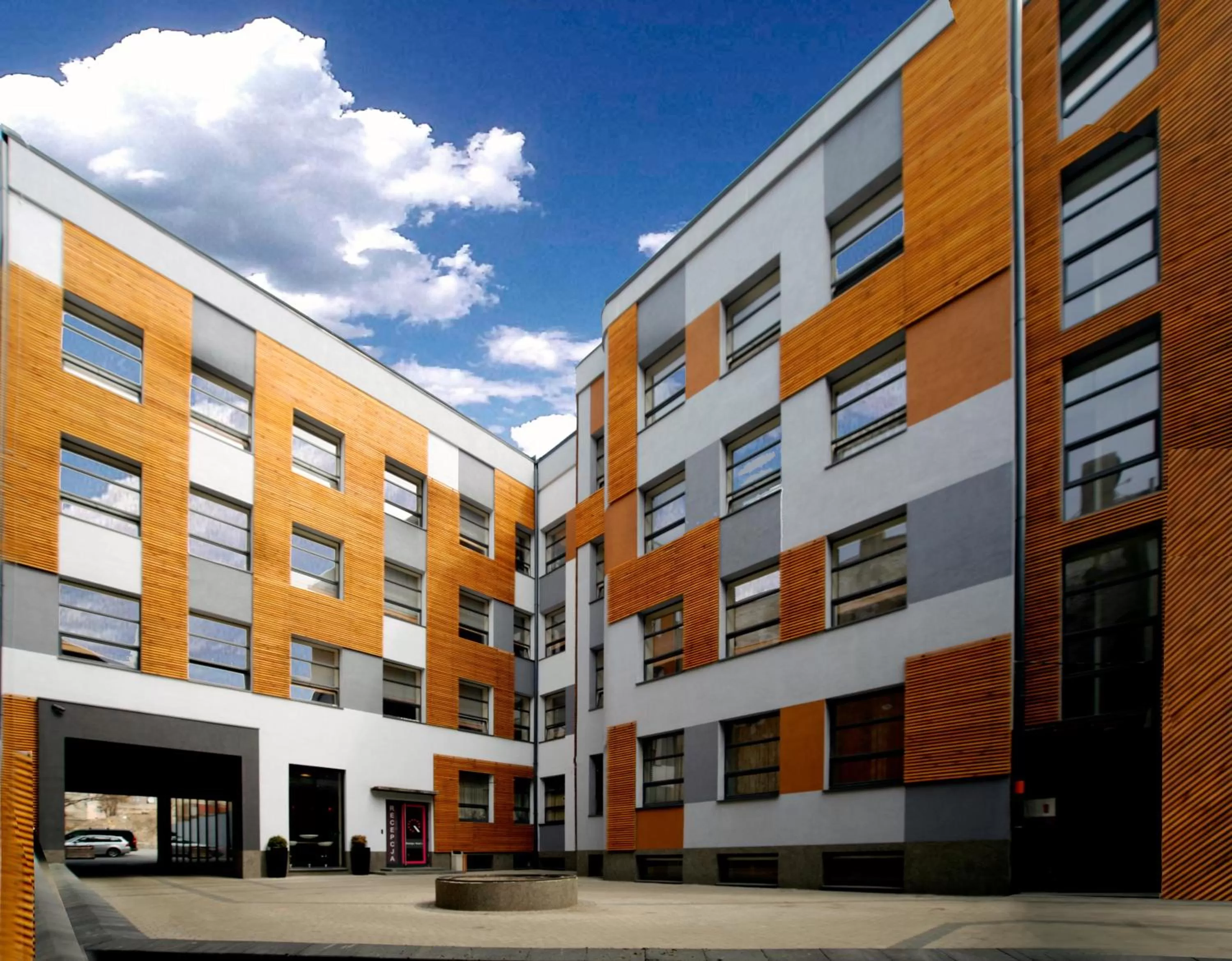 Facade/entrance in Boutique Hotel's II Rewolucji