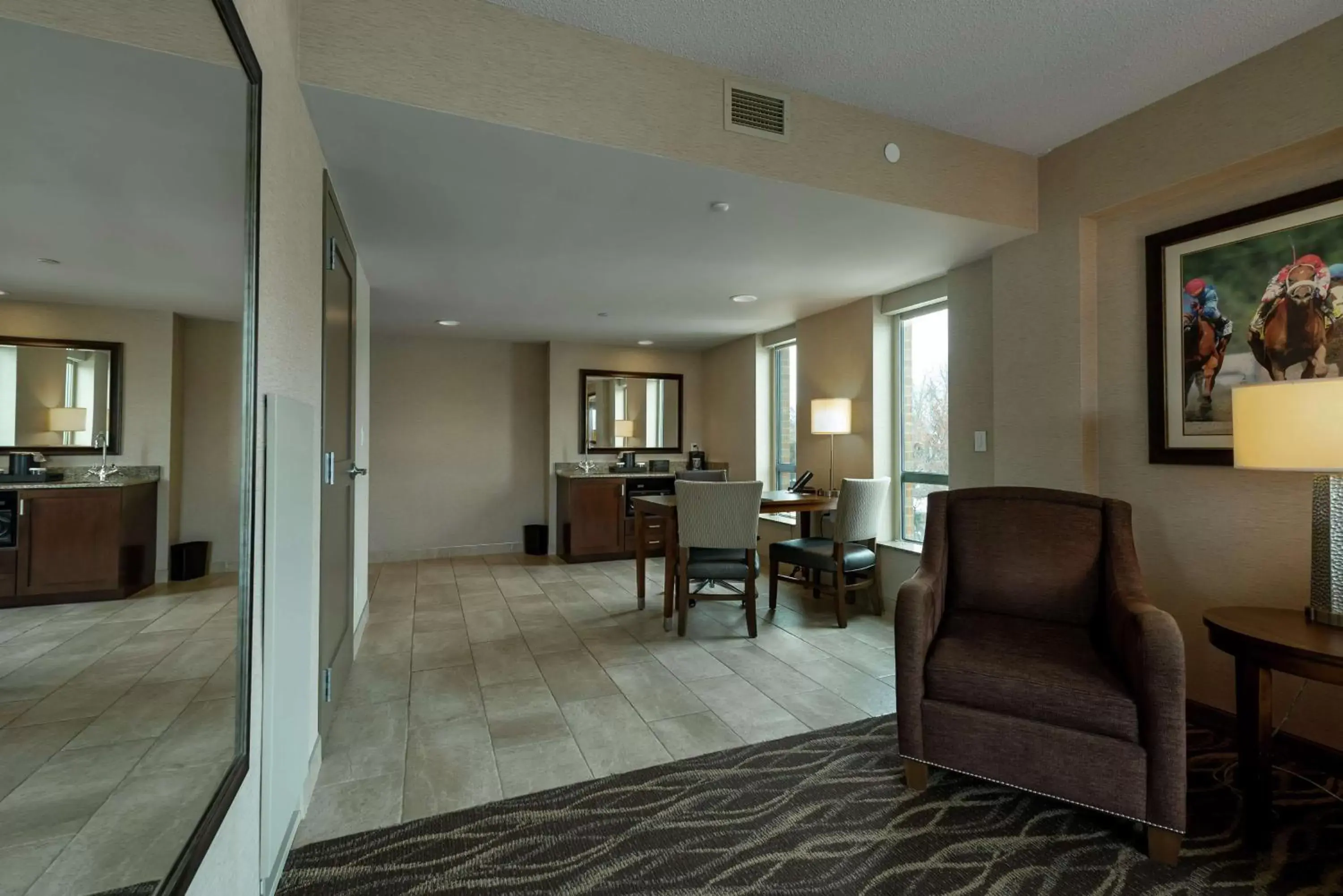 Bedroom, Seating Area in Embassy Suites Saratoga Springs