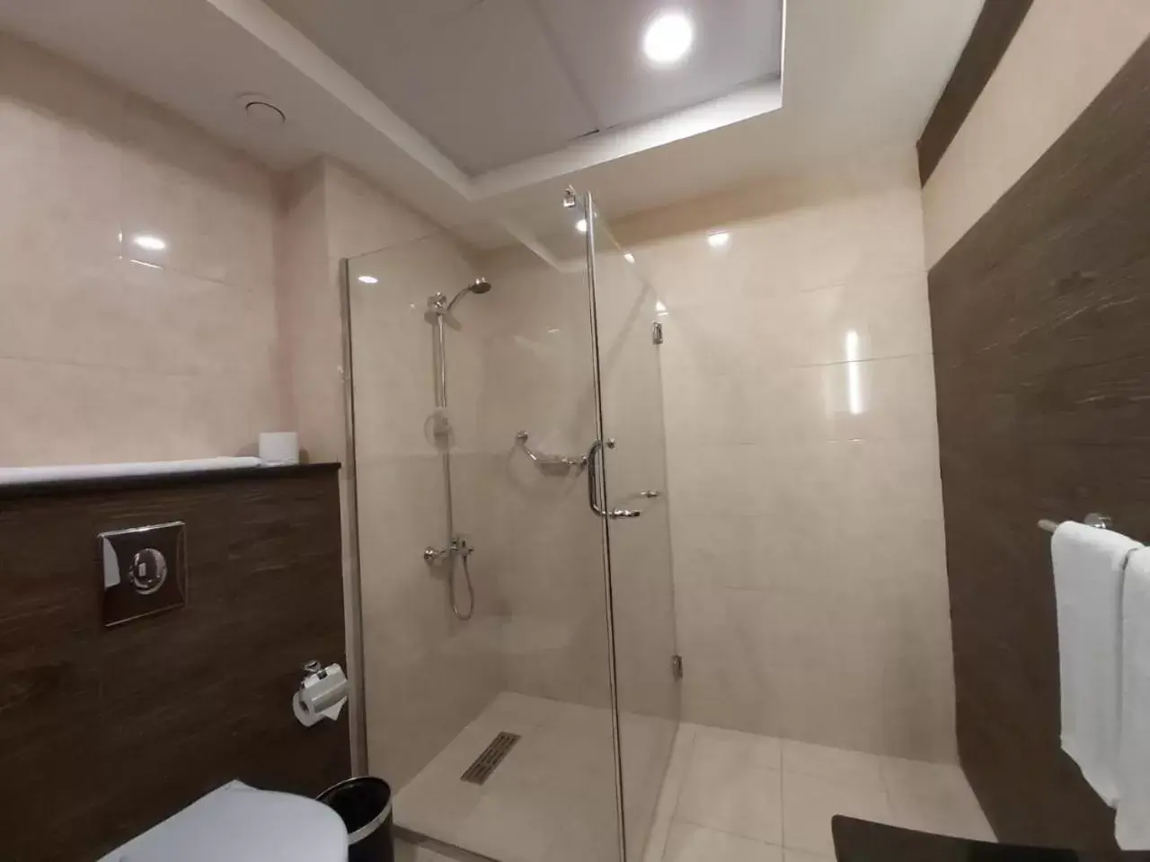 Superior Double Room in Basrah International Airport Hotel Superior Double Room in Basrah International Airport Hotel