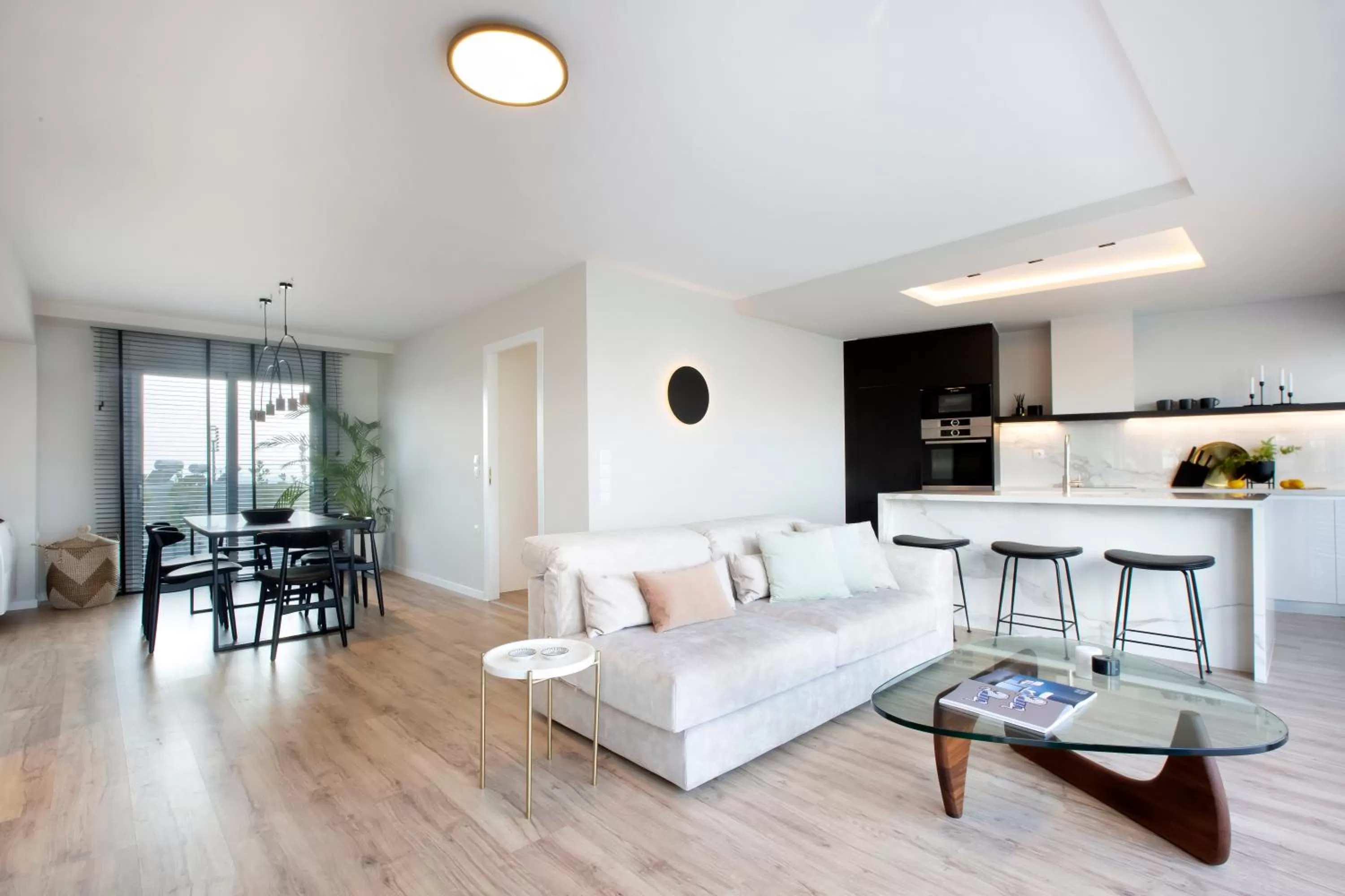 Living room in Supreme Luxury Suites by Athens Stay