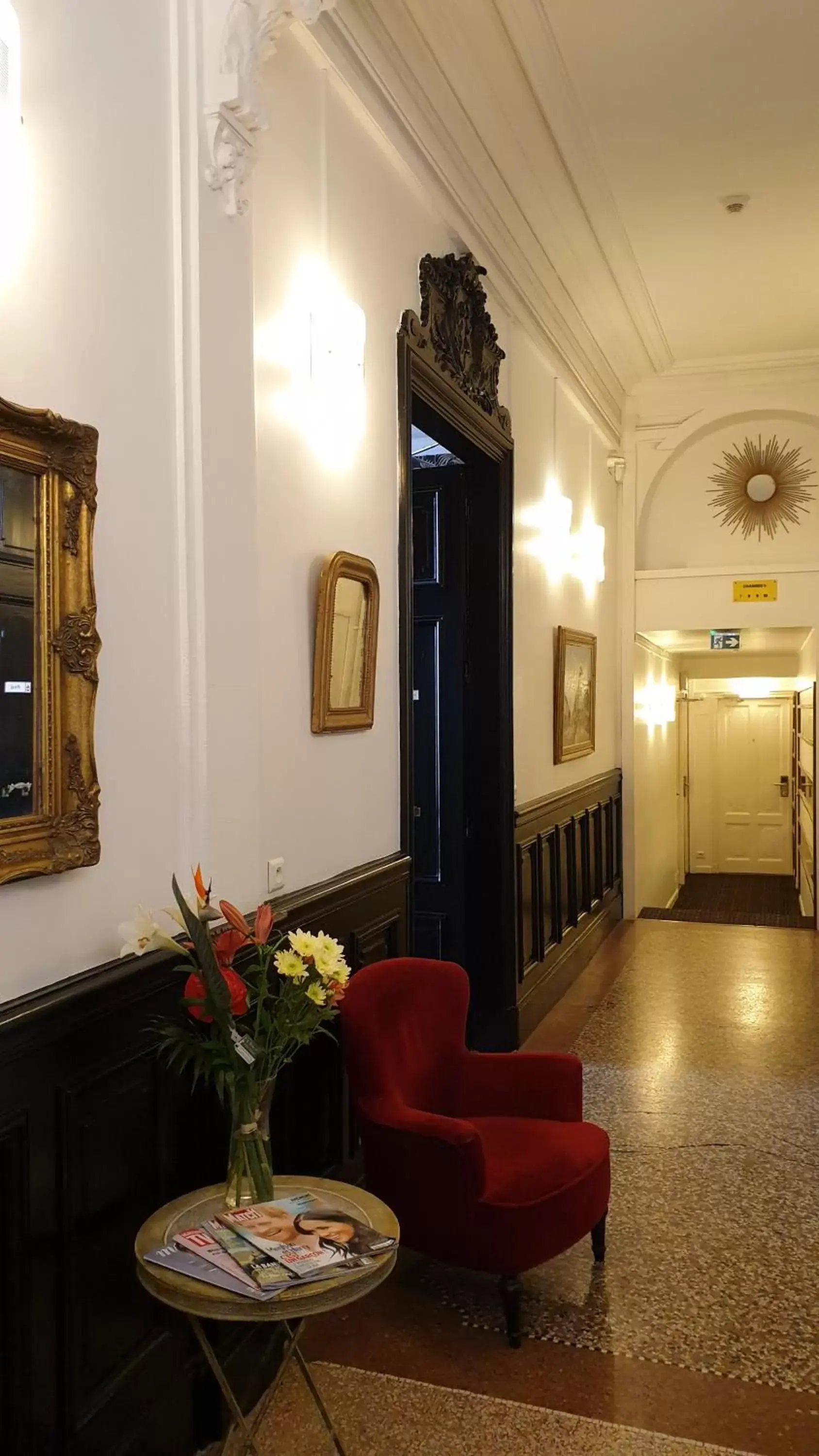 Lobby or reception in Hôtel La Résidence Lobby or reception in Hôtel La Résidence