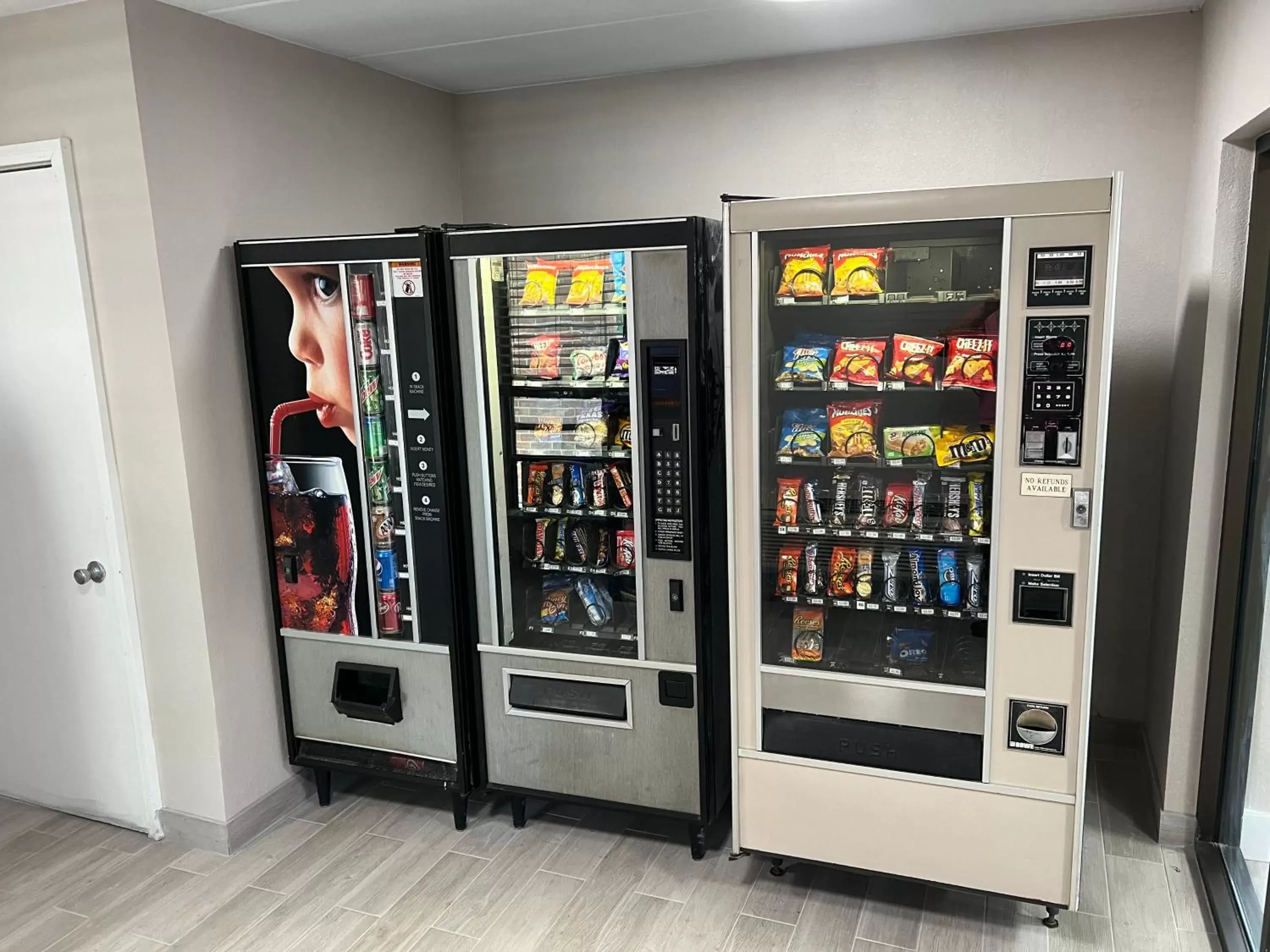 vending machine, Supermarket/Shops in Days Inn by Wyndham Cincinnati East