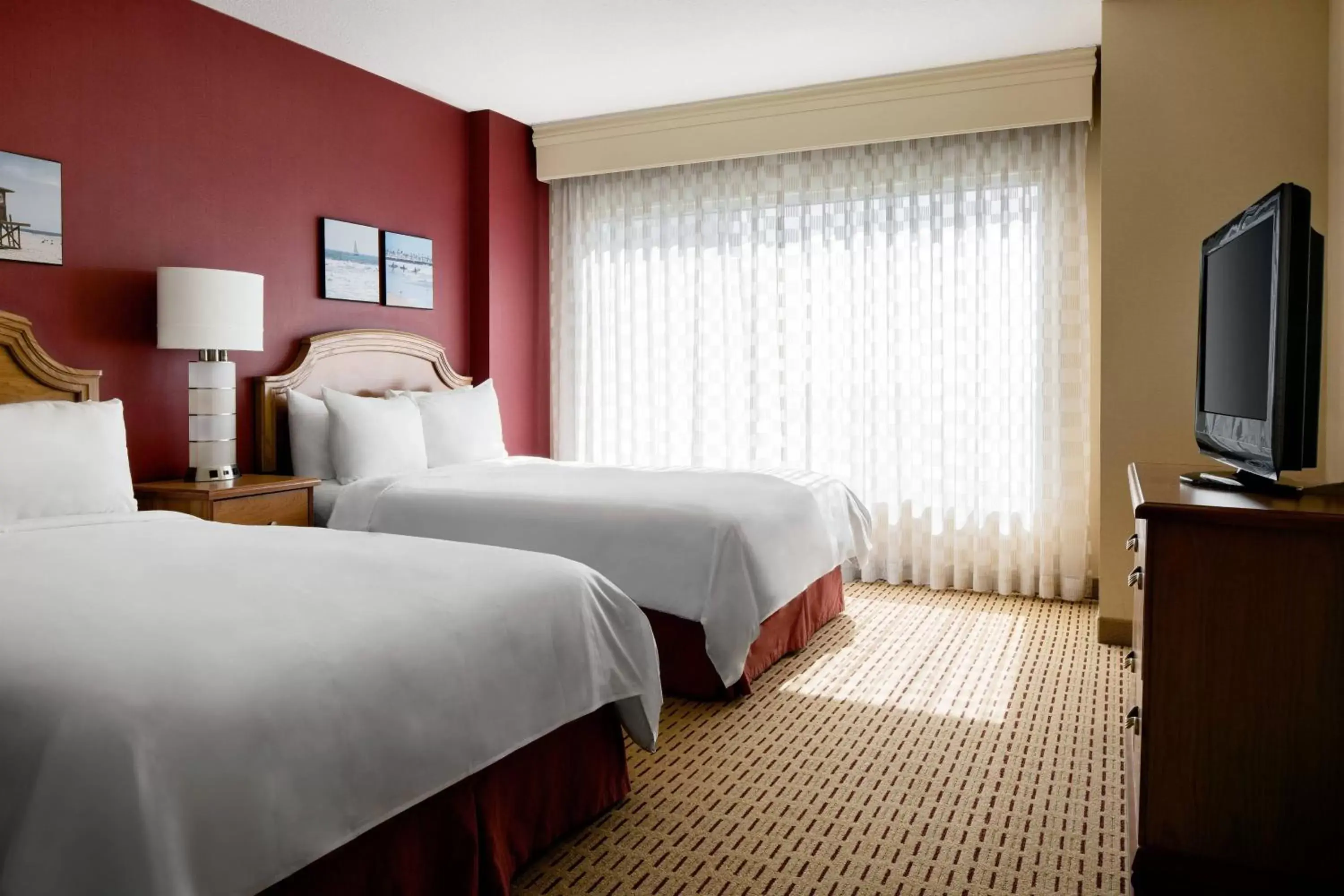 Bedroom, Bed in Anaheim Marriott Suites