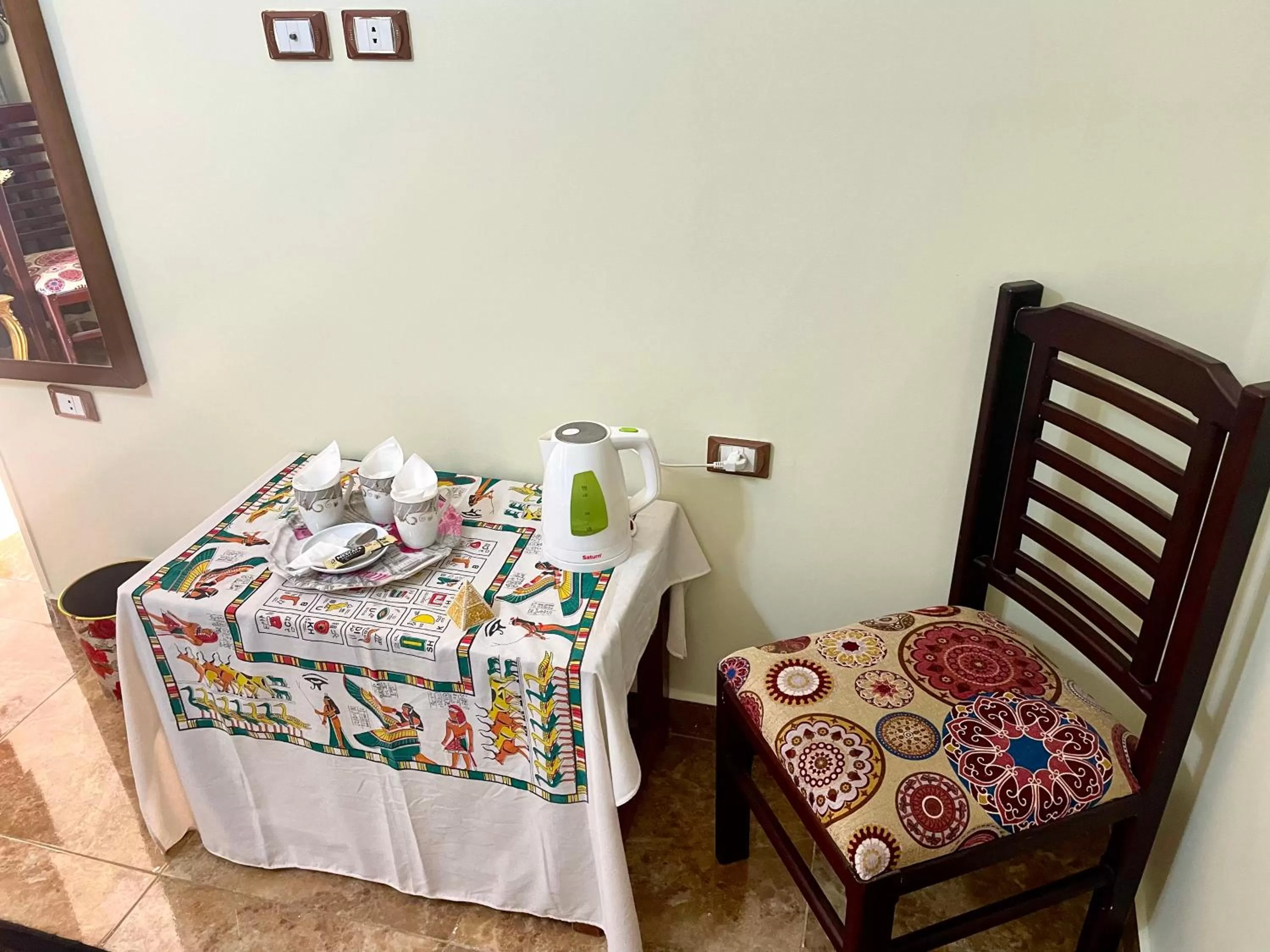 Dining Area in Sphinx palace pyramids view