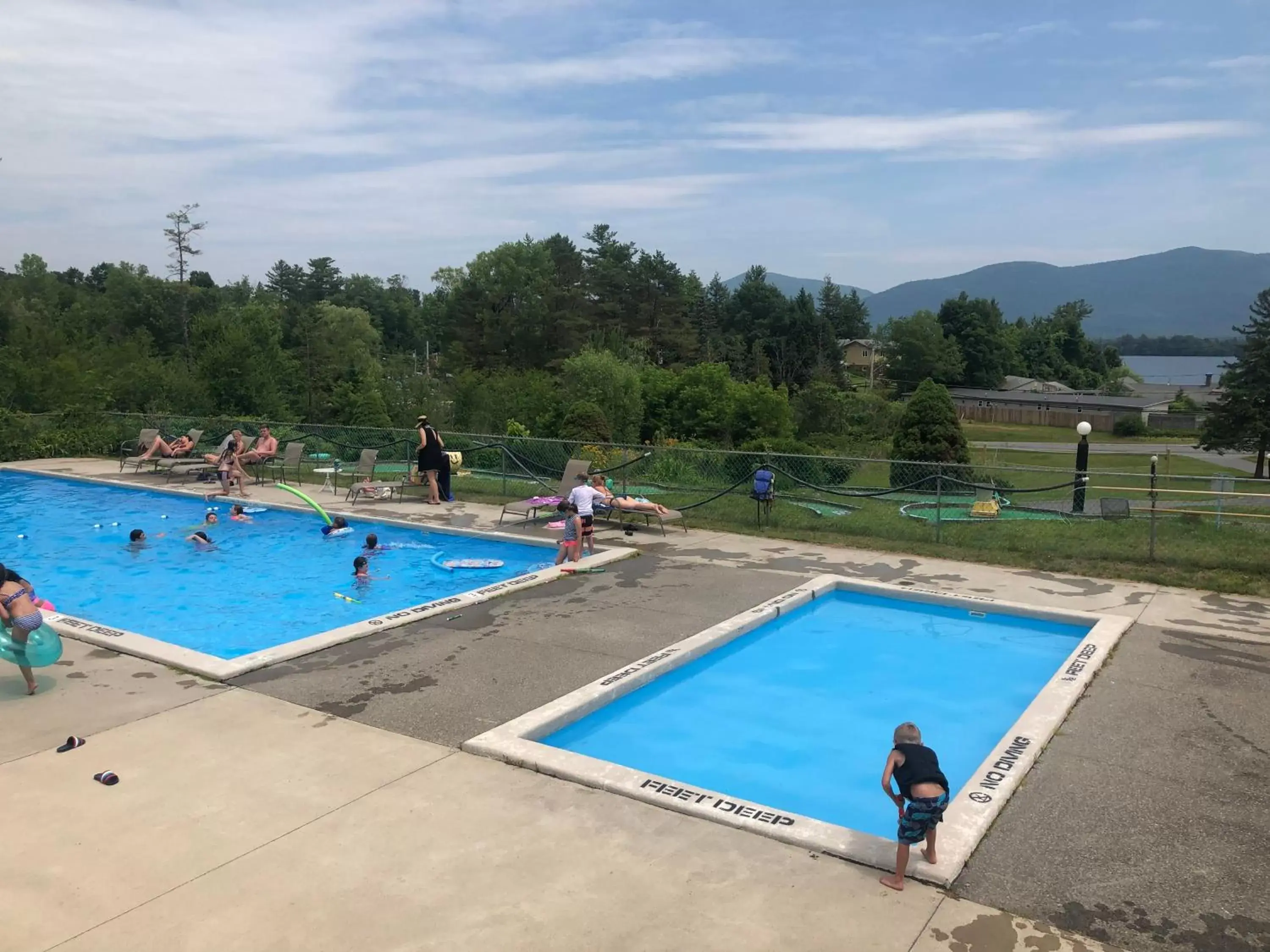 Swimming pool, Pool View in Hill View Motel and Cottages