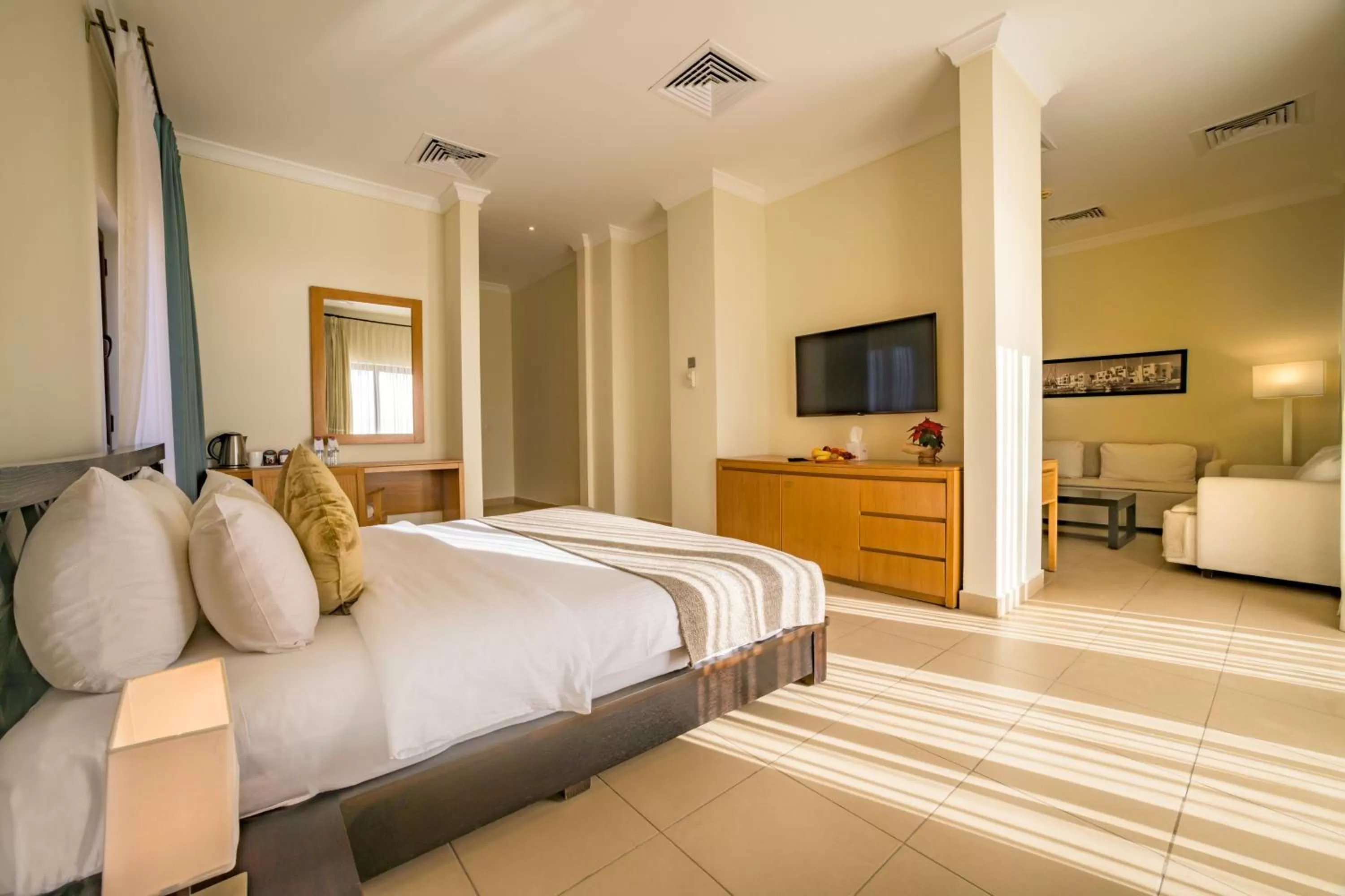 Bedroom, Bed in Grand Tala Bay Resort, Aqaba