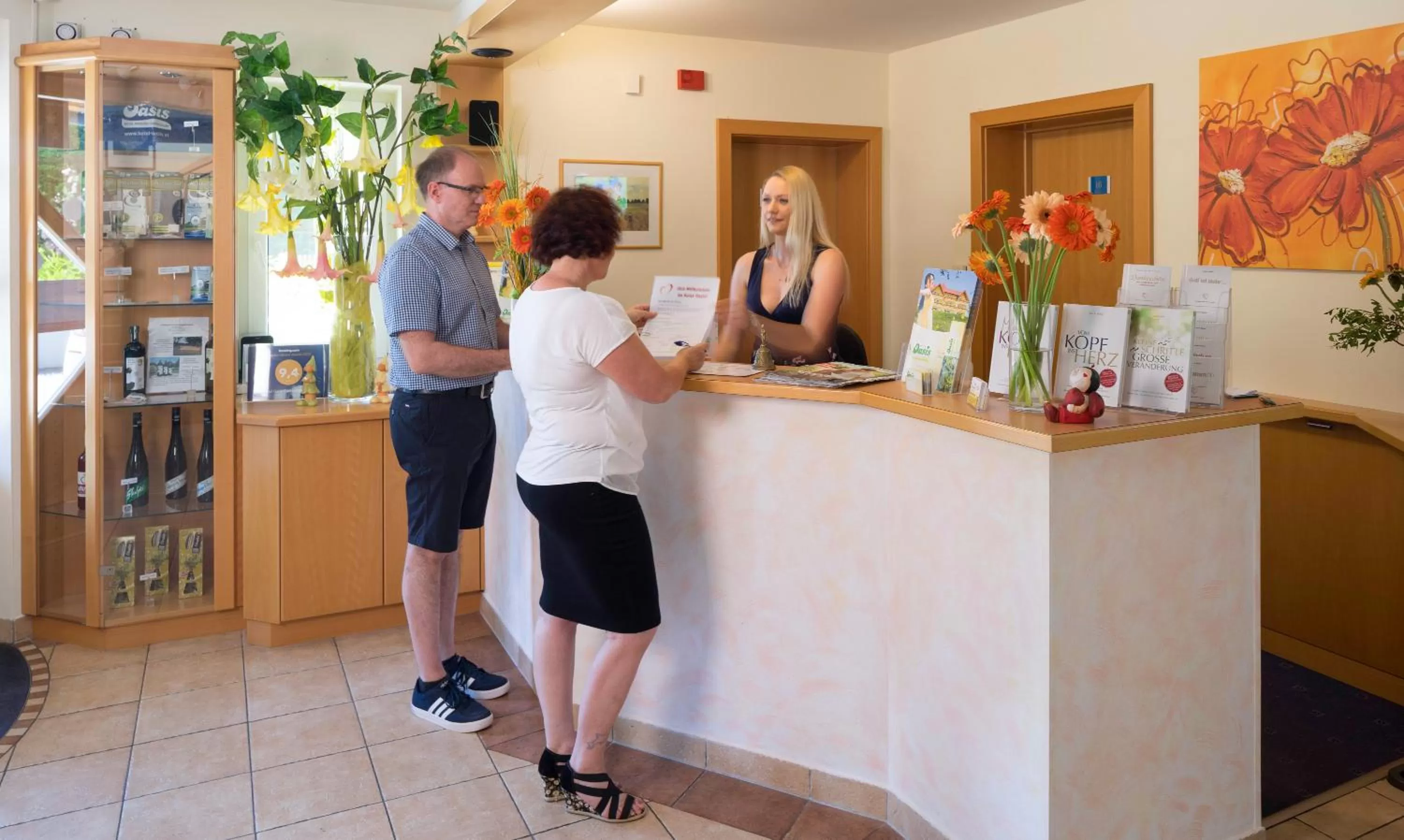 Lobby or reception in Hotel Garni Oasis Loipersdorf