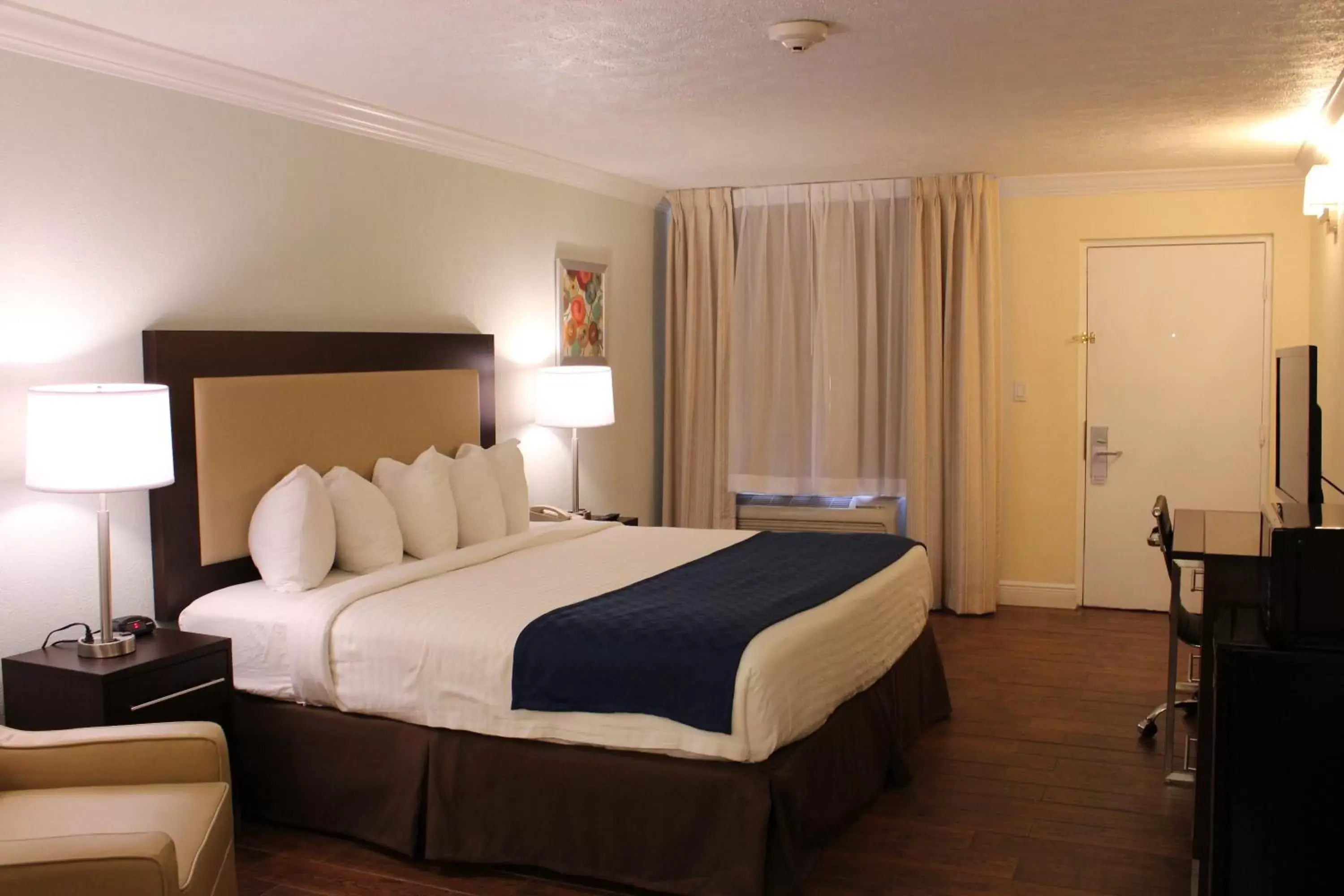 Photo of the whole room, Bed in Fairway Inn Florida City Homestead Everglades