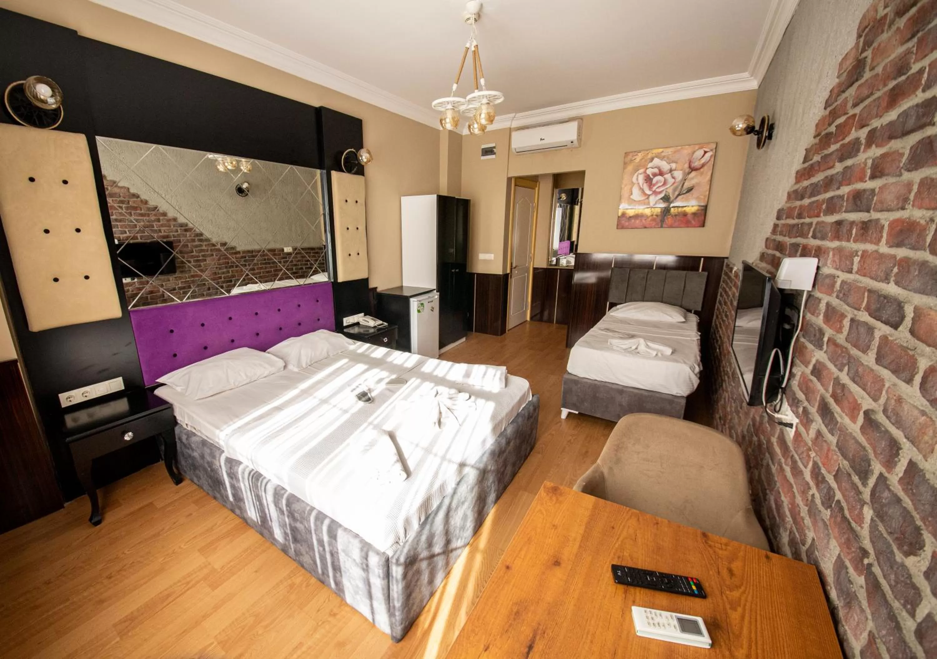 Bed in Royal Palace Hotel