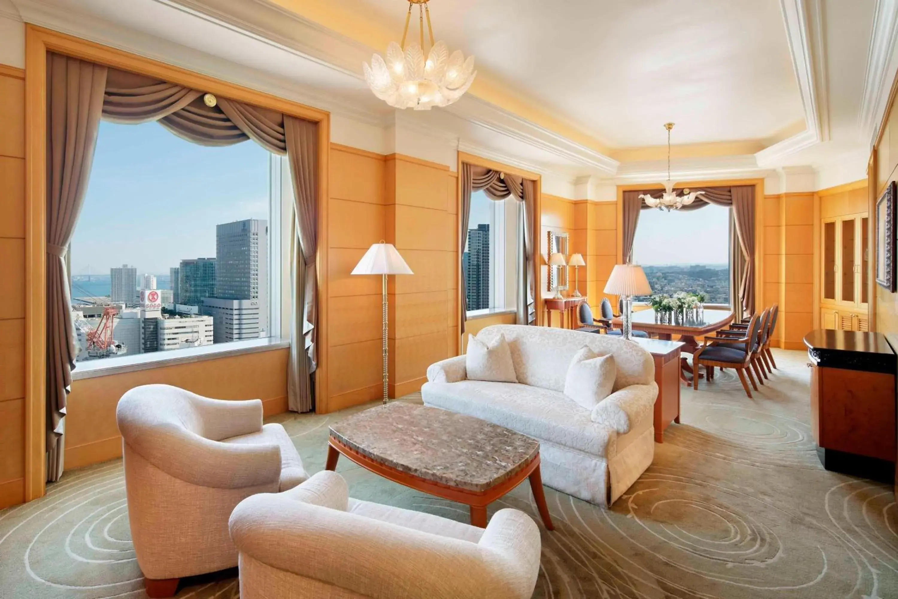 Living room, Seating Area in Yokohama Bay Sheraton Hotel and Towers