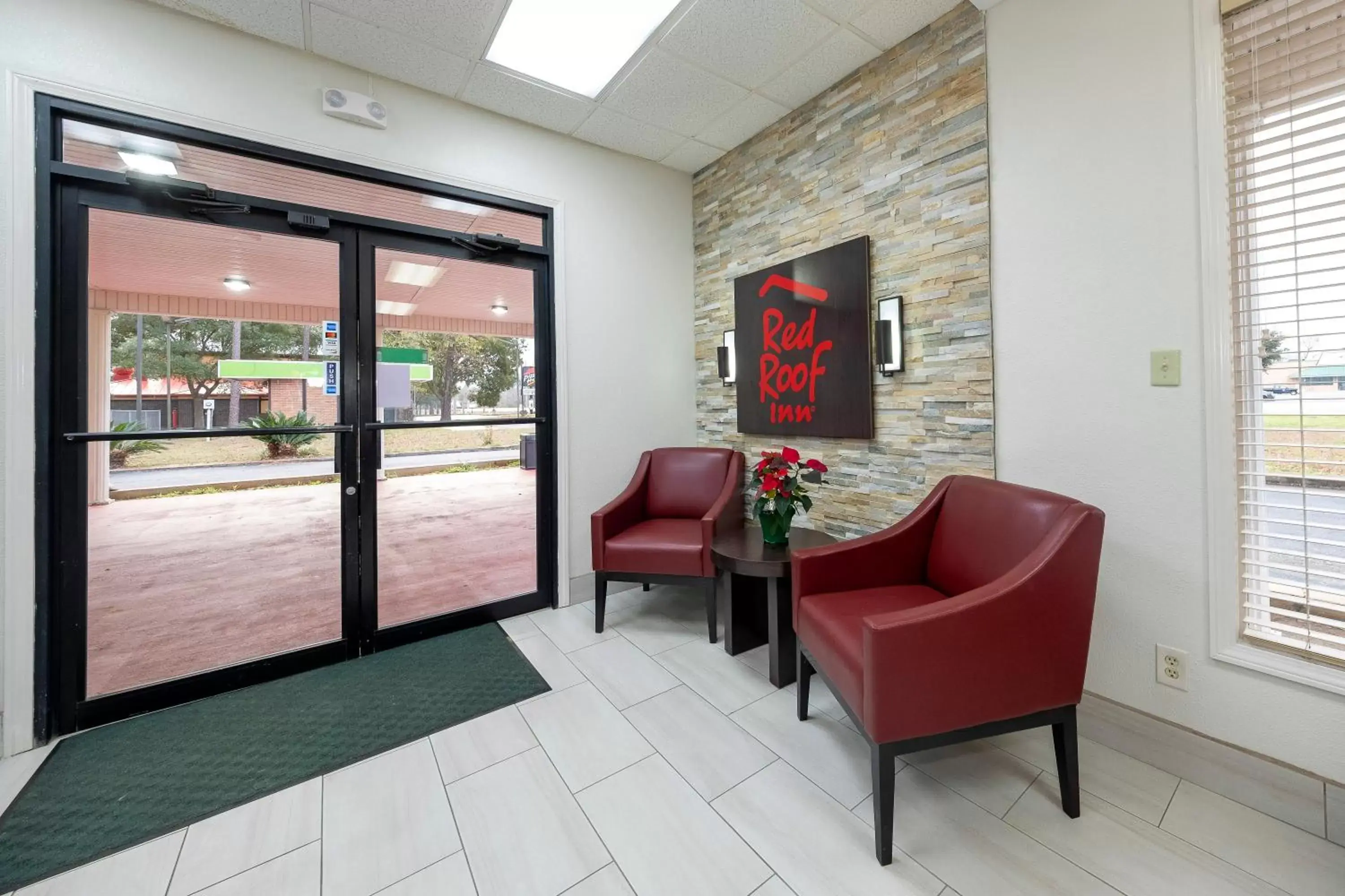 Lobby or reception in Red Roof Inn Bay Minette