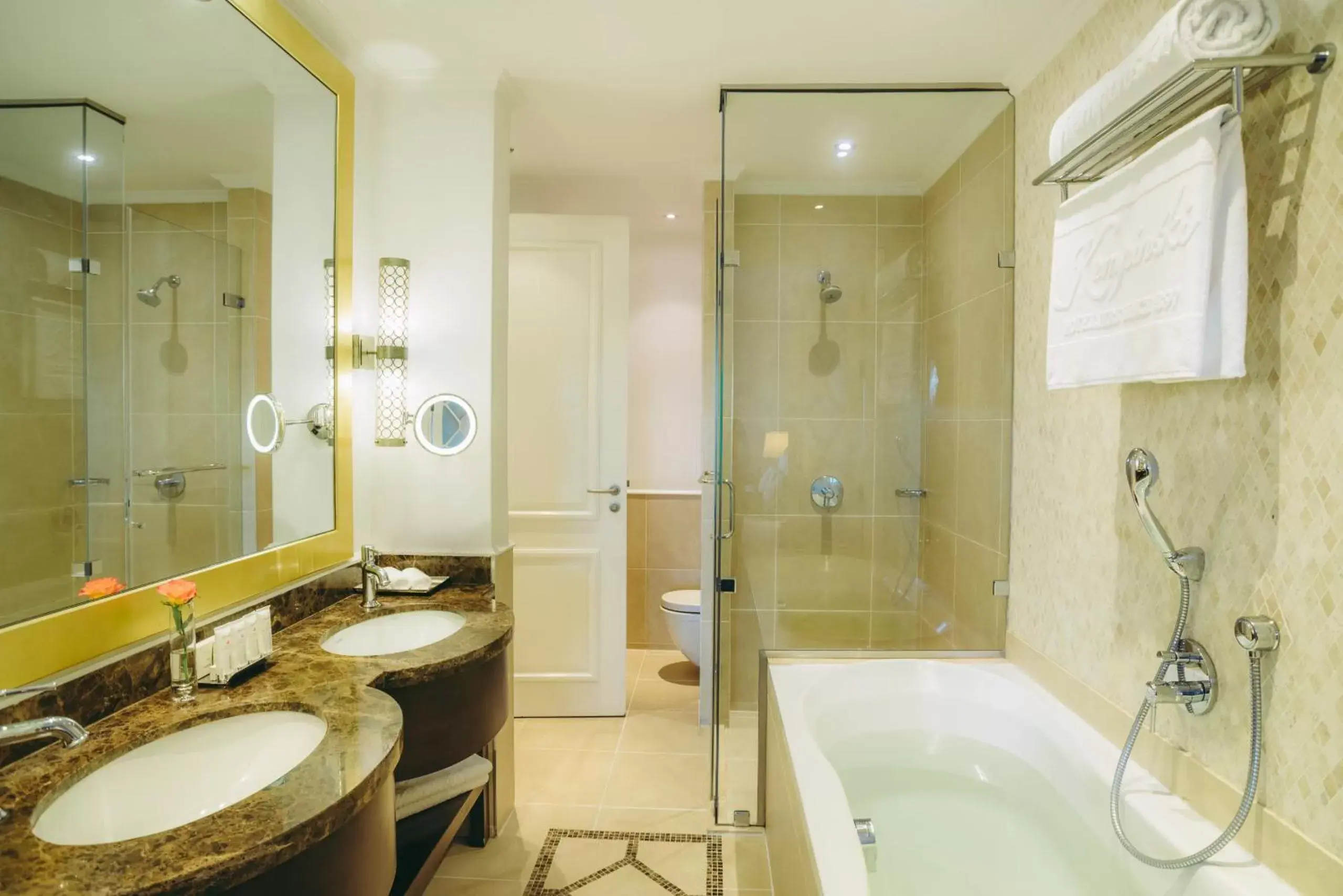 Executive Balcony King Room in Villa Rosa Kempinski Executive Balcony King Room in Villa Rosa Kempinski