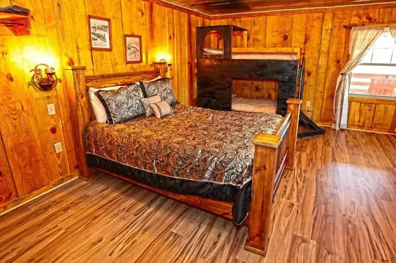 Bed in Diamonds Old West