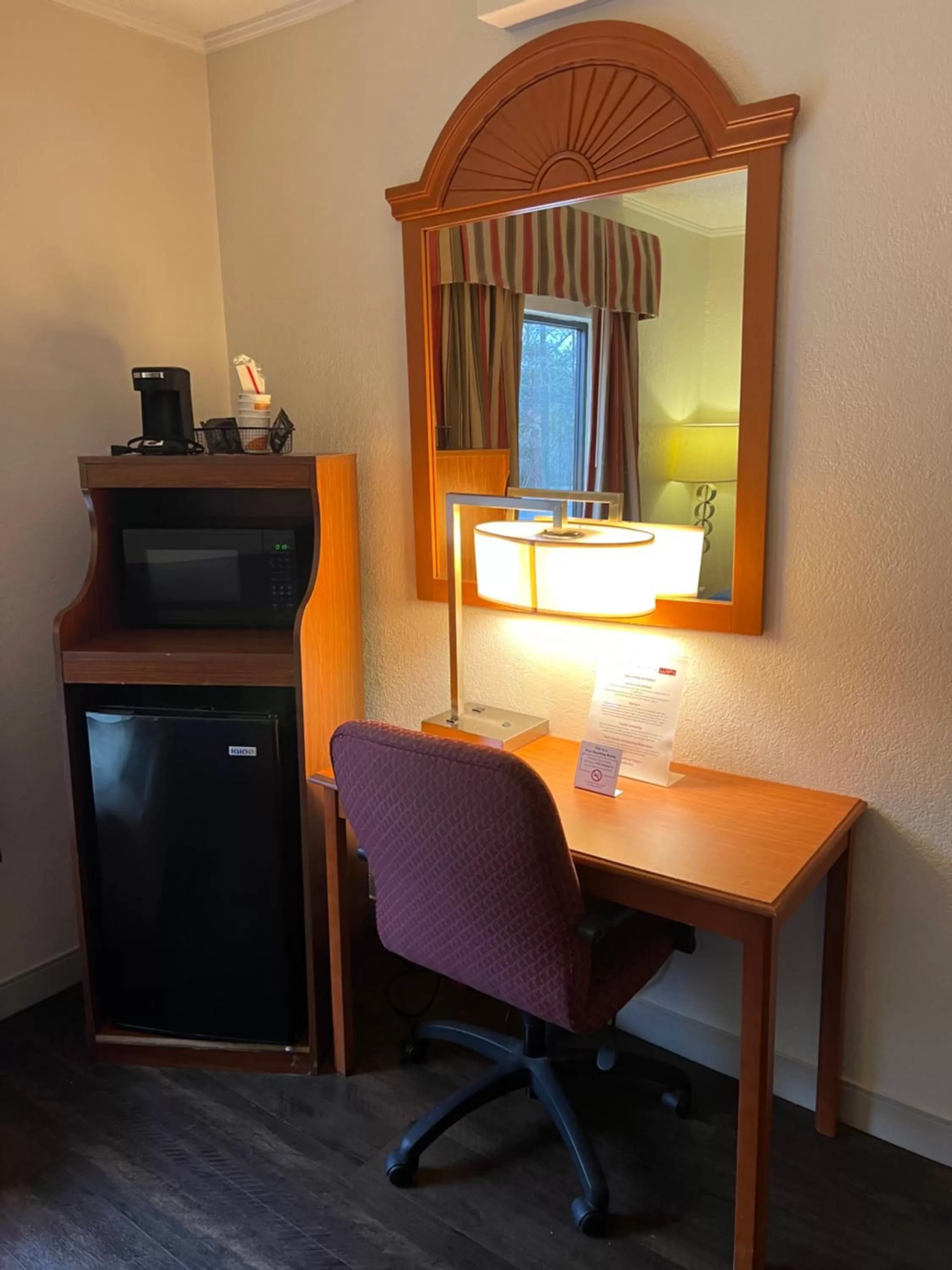 Seating area in Quality Suites Altavista - Lynchburg South