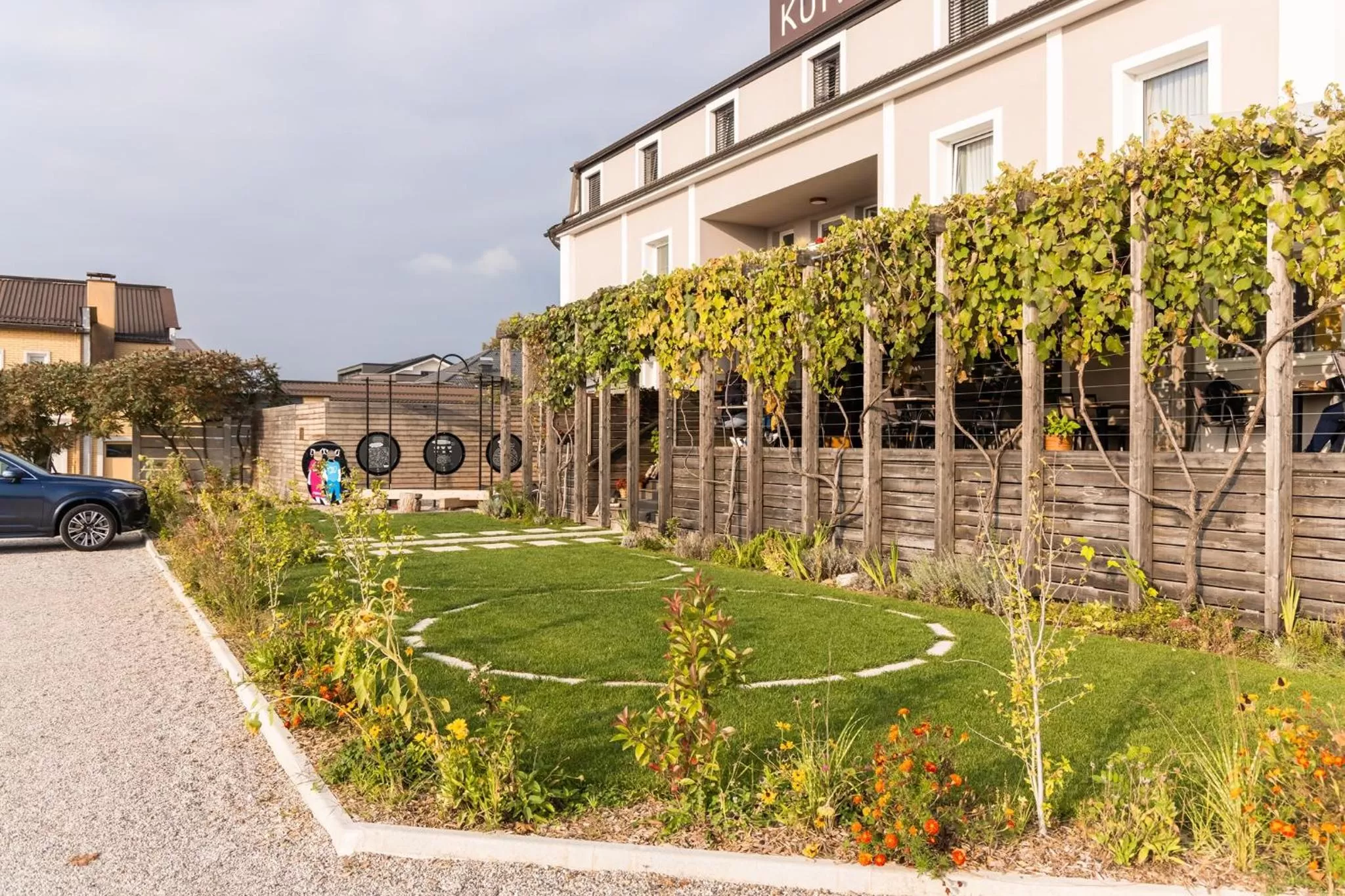 Property building in Hotel Kunst