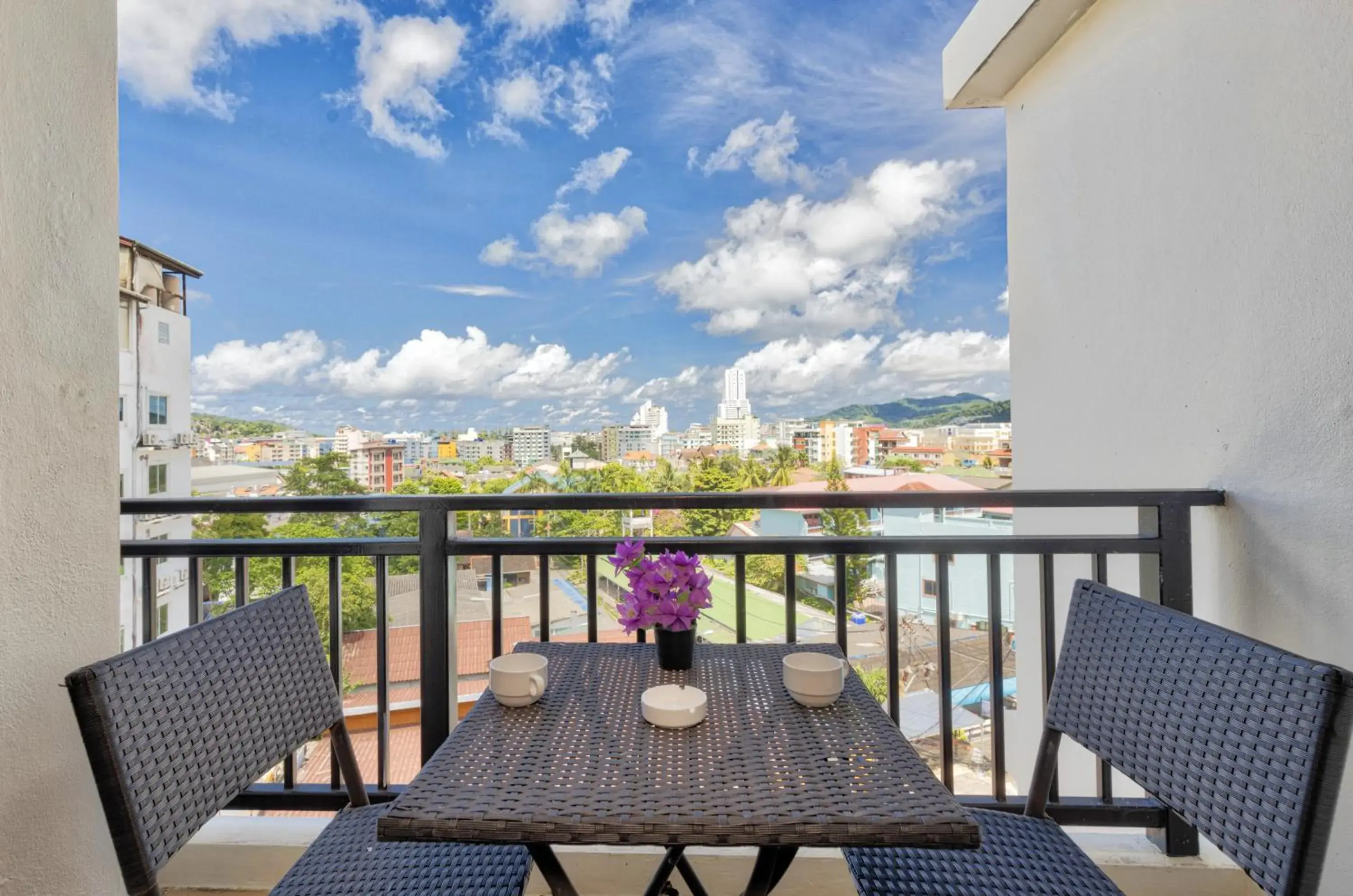Balcony/Terrace in Lucky Patong Hotel