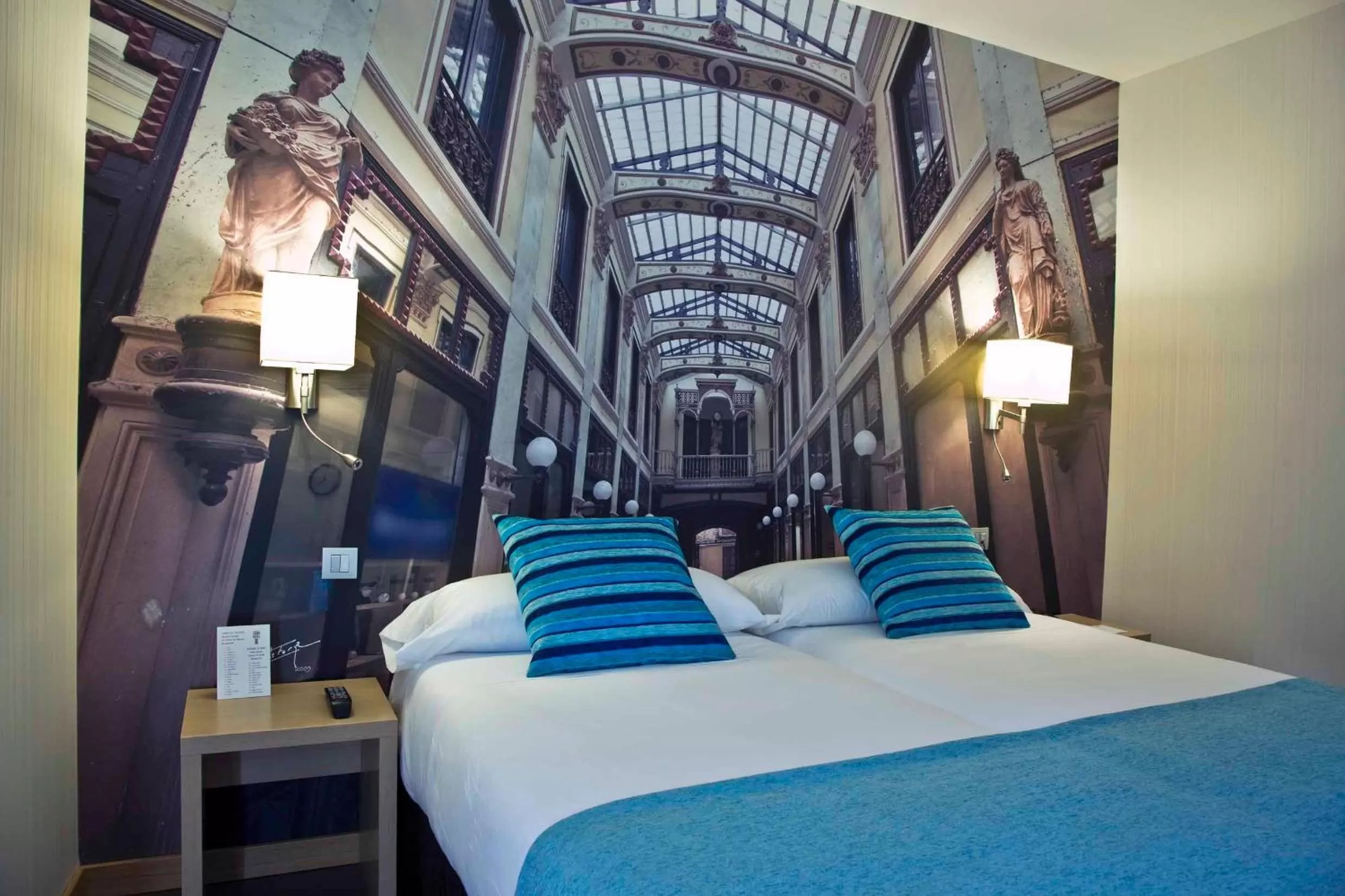 Shower, Bed in ELE Enara Boutique Hotel