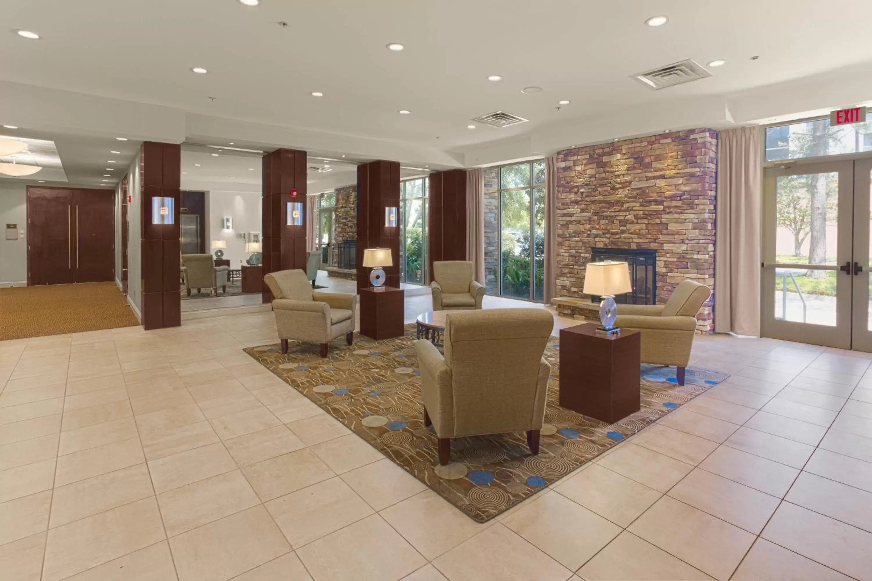 Property building, Lobby/Reception in Holiday Inn Baton Rouge College Drive I-10, an IHG Hotel