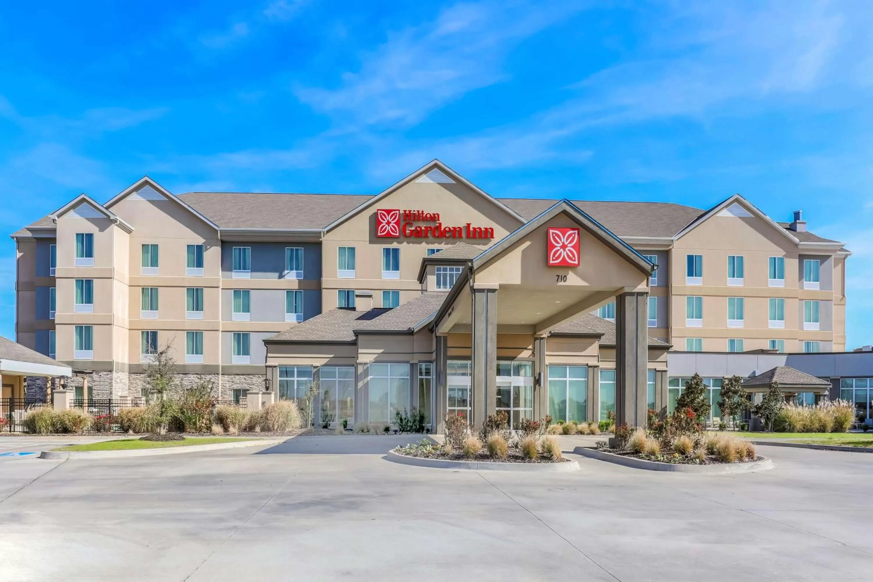 Property building in Hilton Garden Inn Ardmore