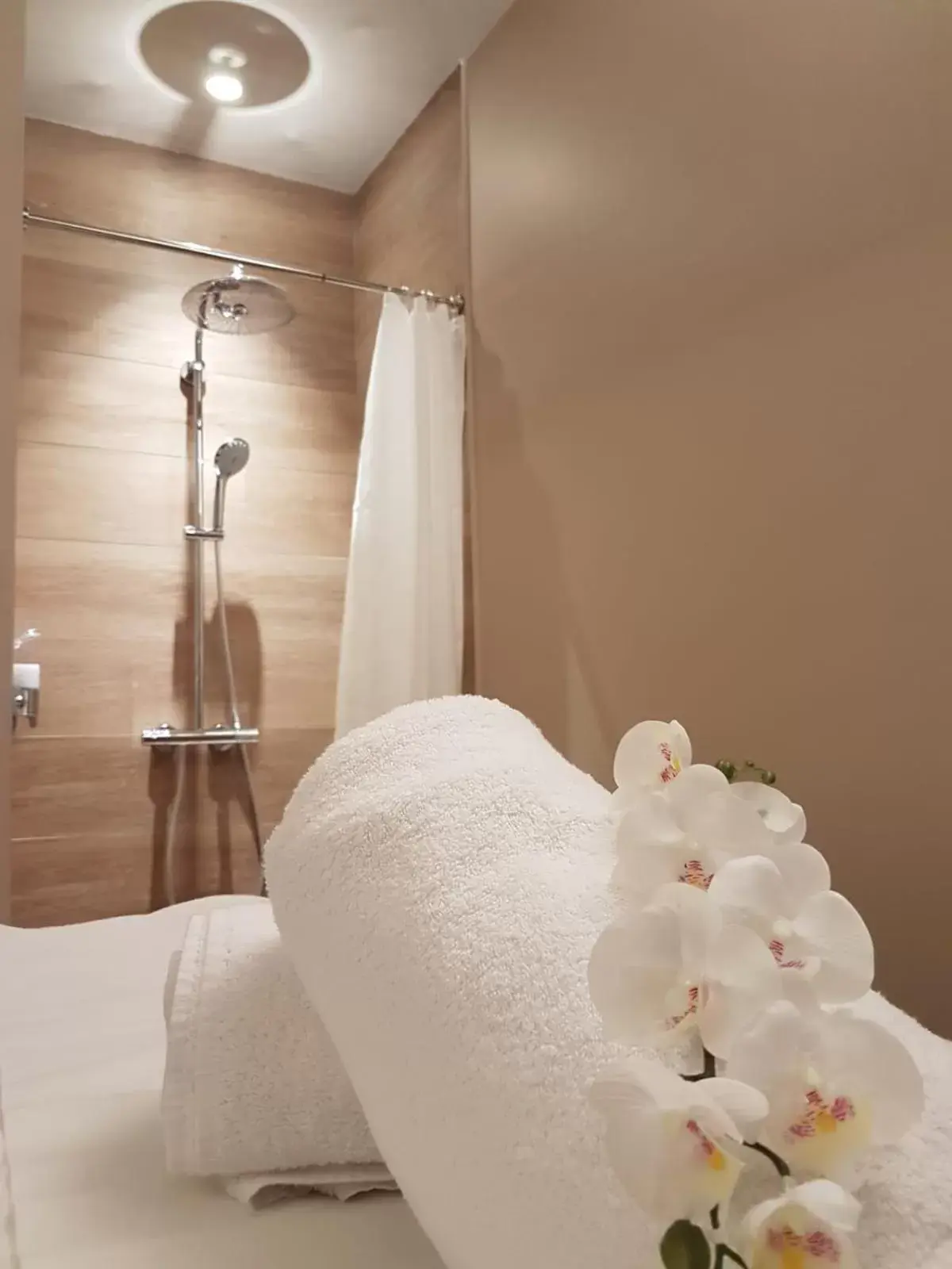 Massage, Bed in Grand Hotel Arenzano Massage, Bed in Grand Hotel Arenzano