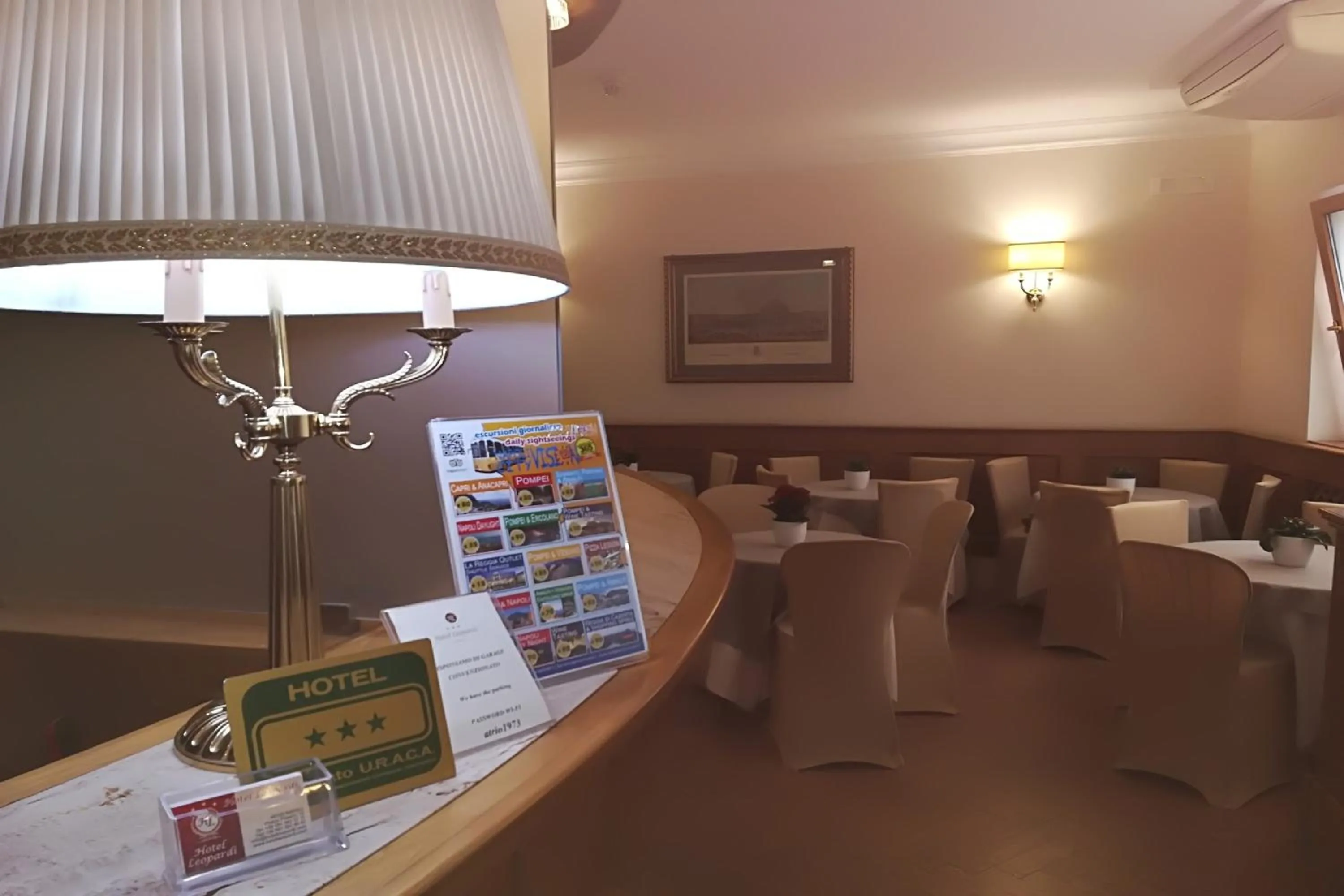 Lobby or reception in Hotel Leopardi