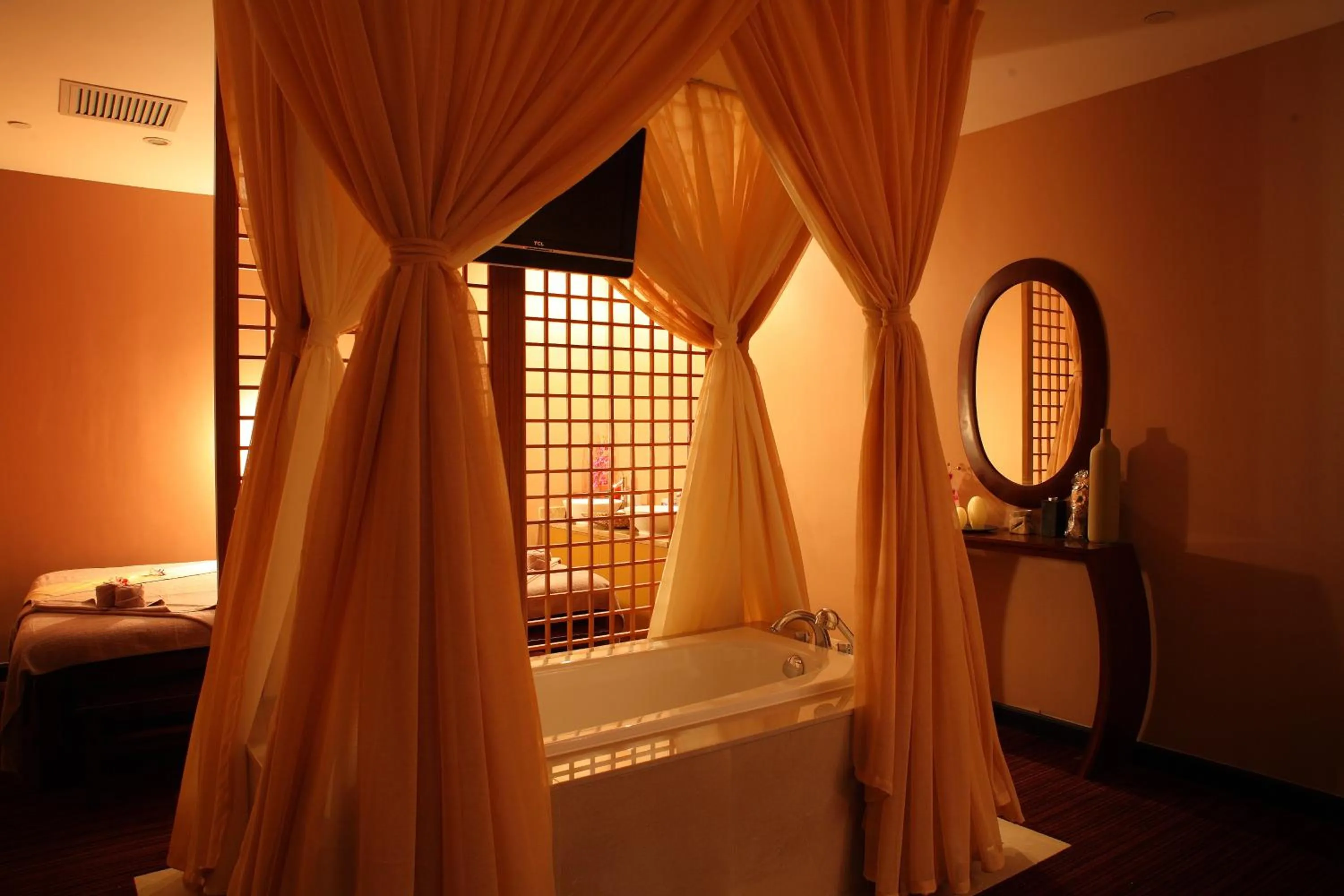 Bathroom in Wenjin Hotel, Beijing