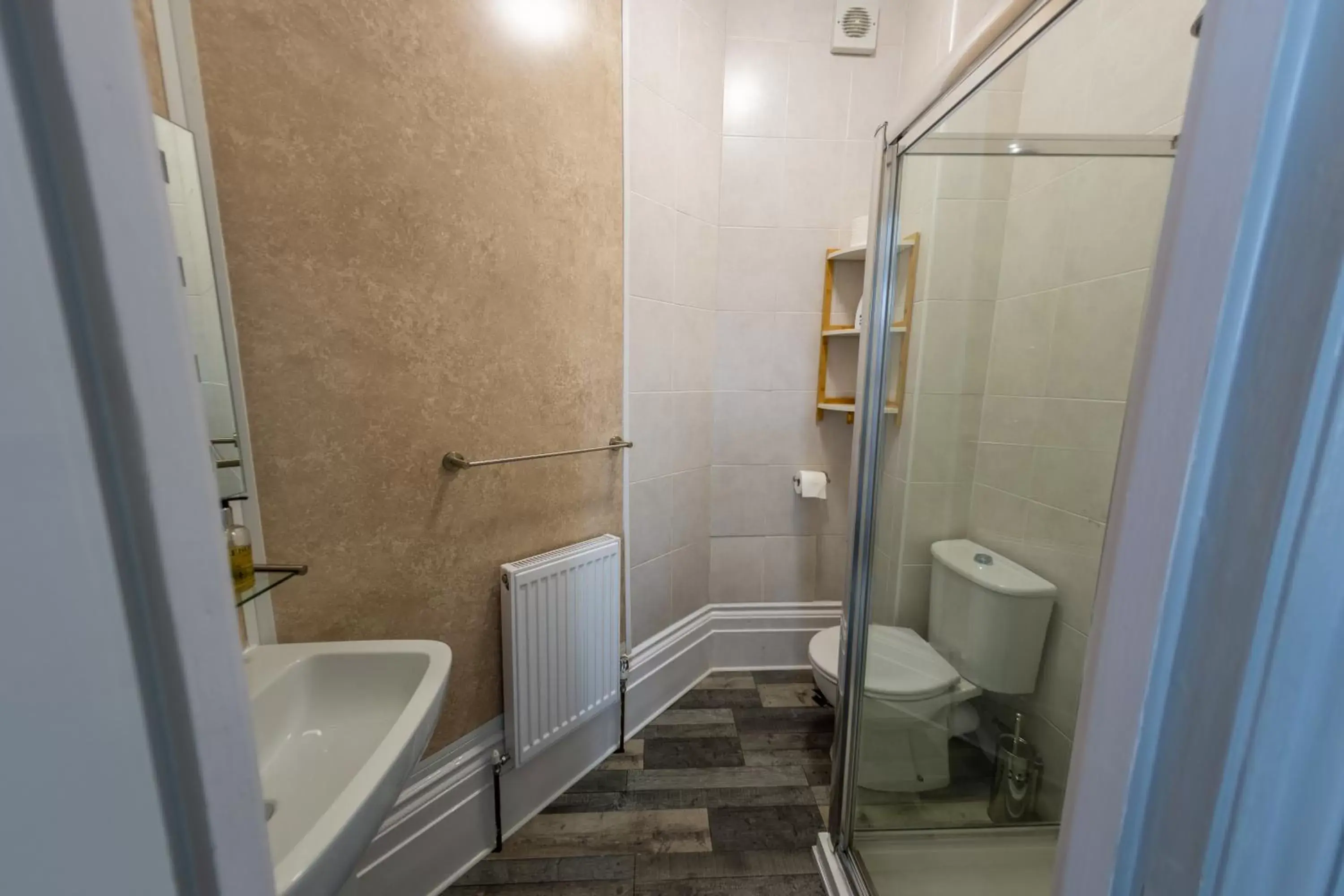 Double - Ensuite - Large in Highlands Hotel