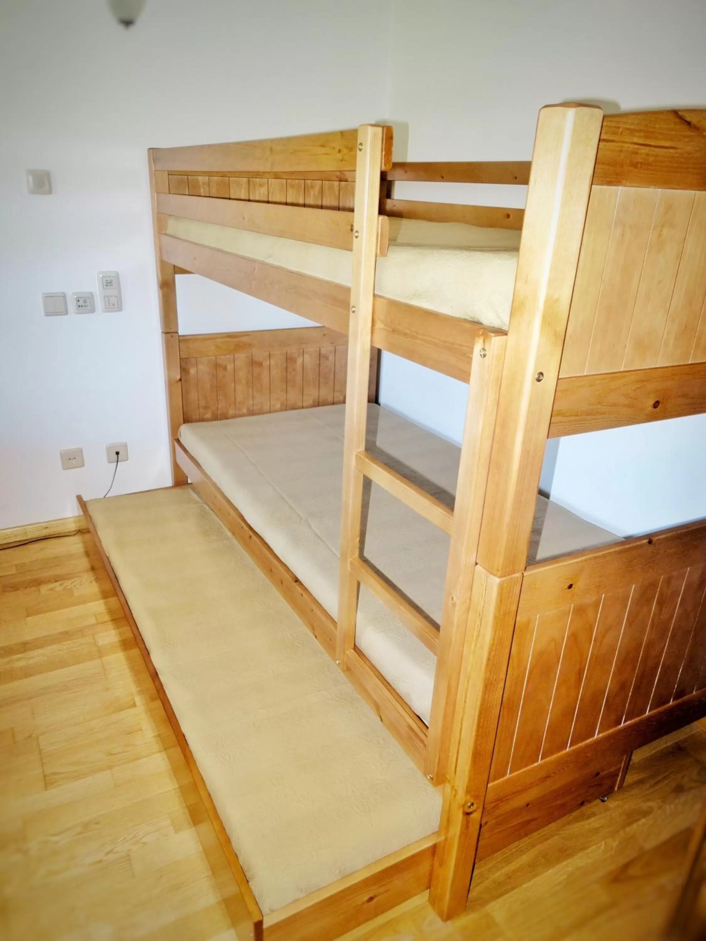 bunk bed, Bed in Hotel Estalagem Turismo