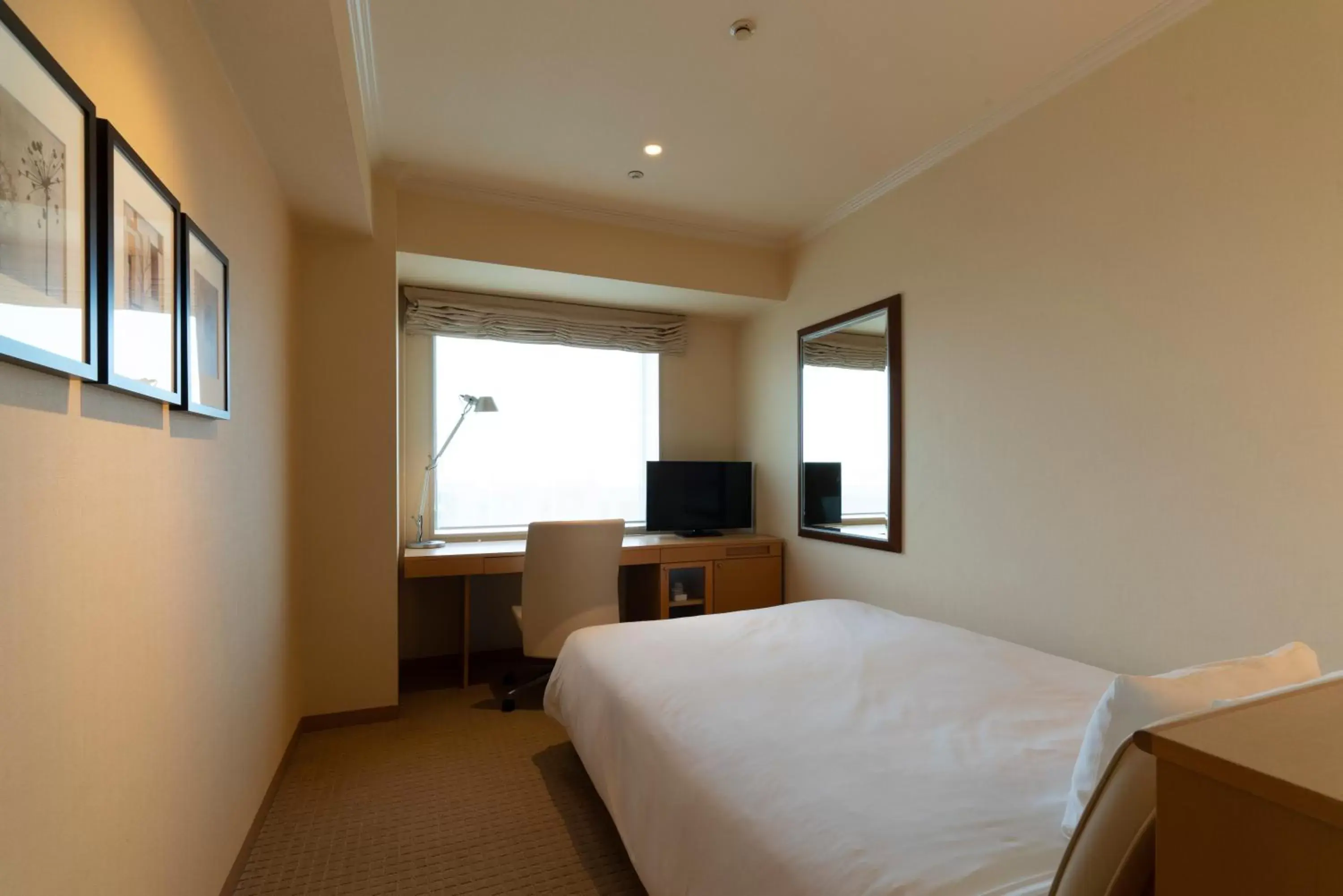 Photo of the whole room, Bed in Hotel Associa Toyohashi