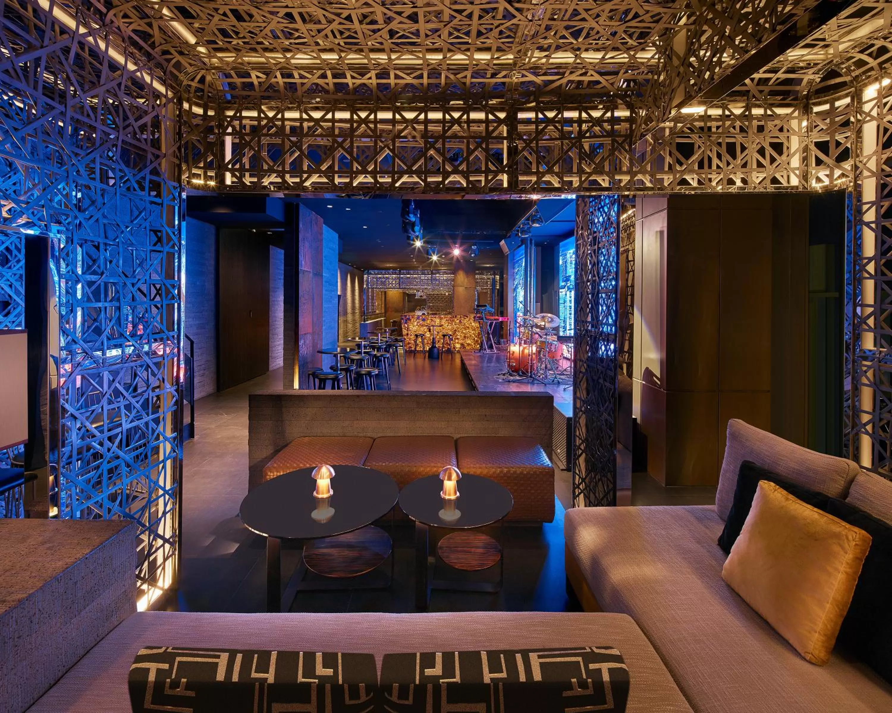 Lounge or bar in Grand Hyatt Manila