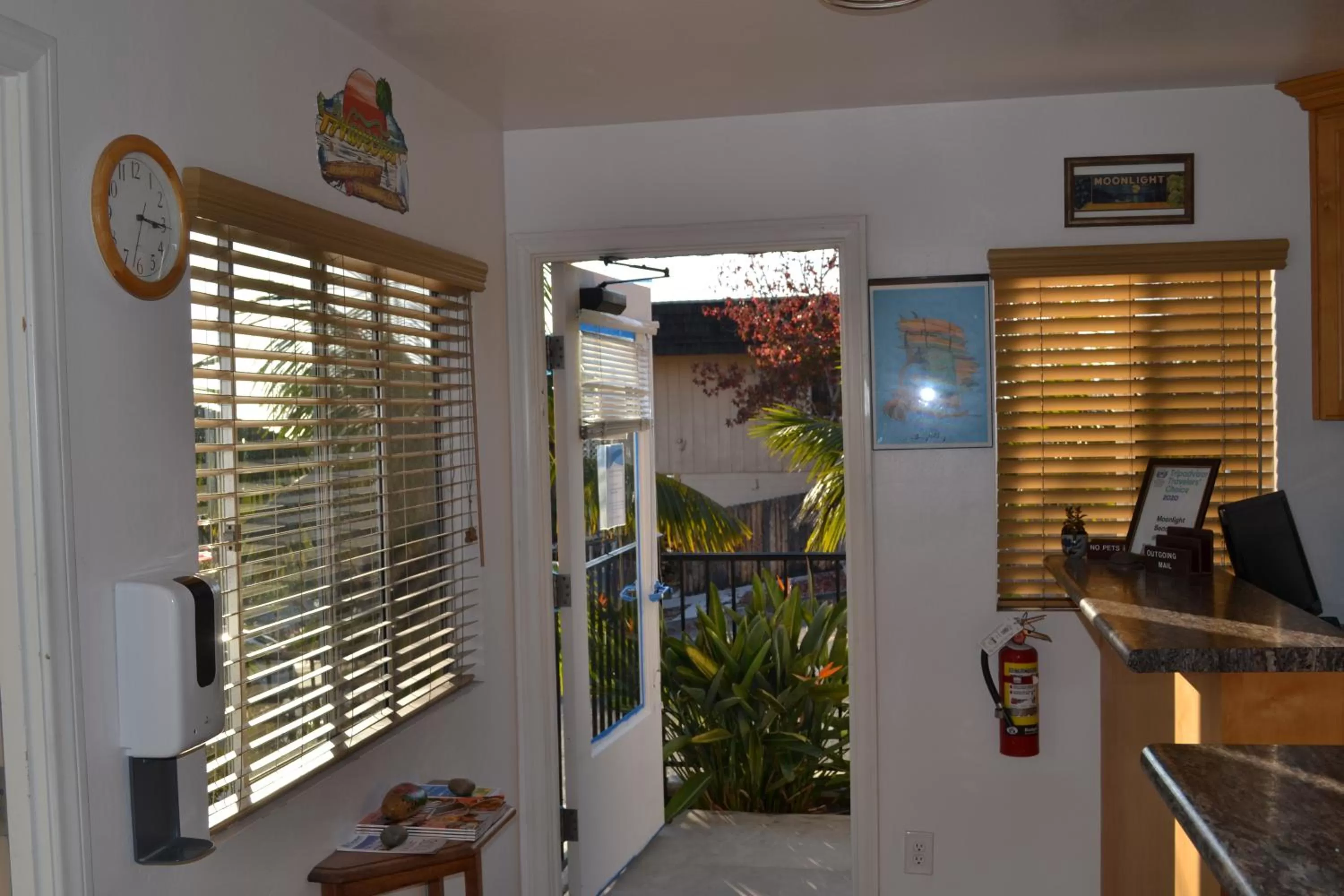 Lobby or reception in Moonlight Beach Motel
